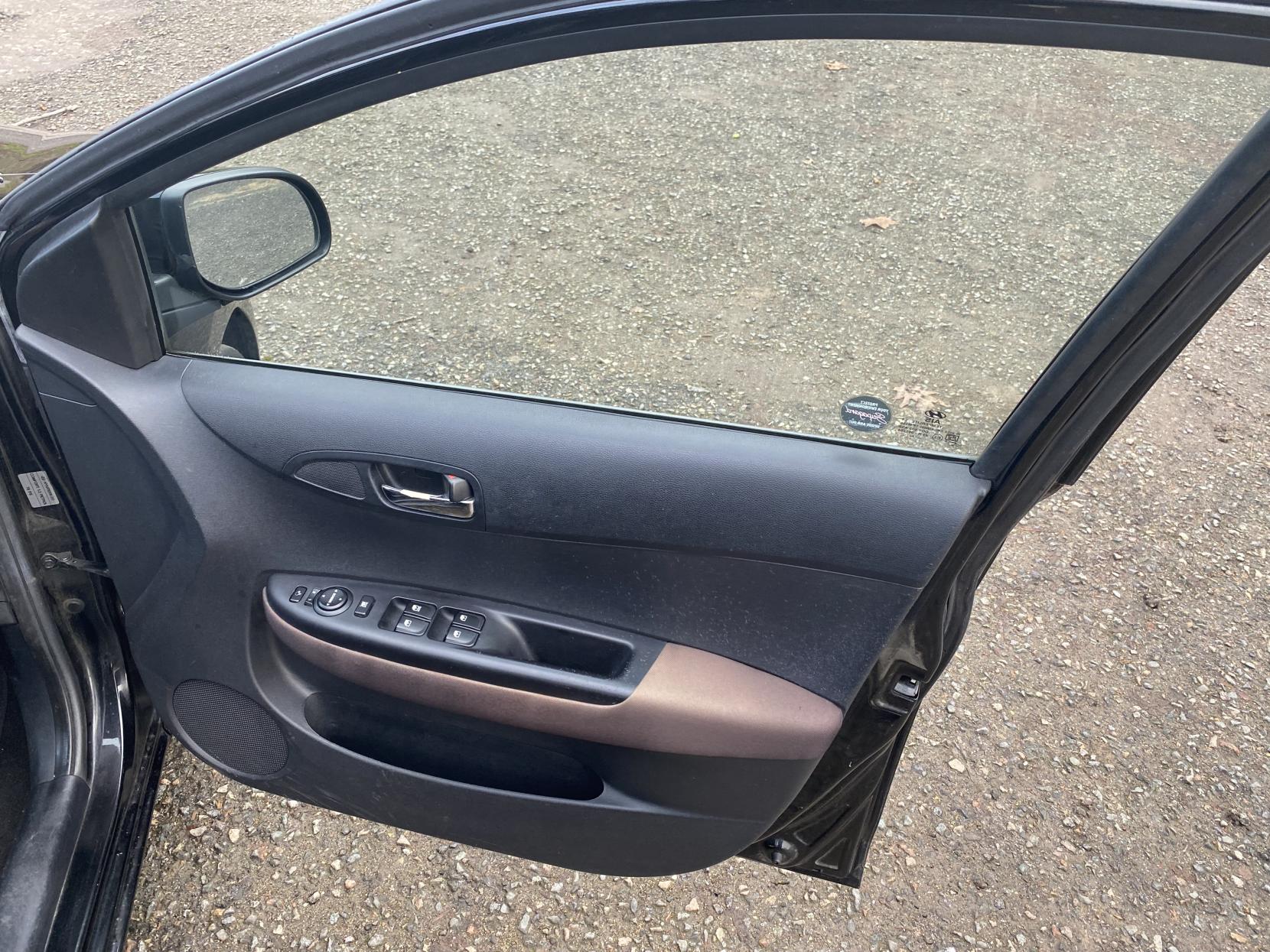 Hyundai i20 1.2 Comfort Hatchback 5dr Petrol Manual Euro 4 (77 bhp)