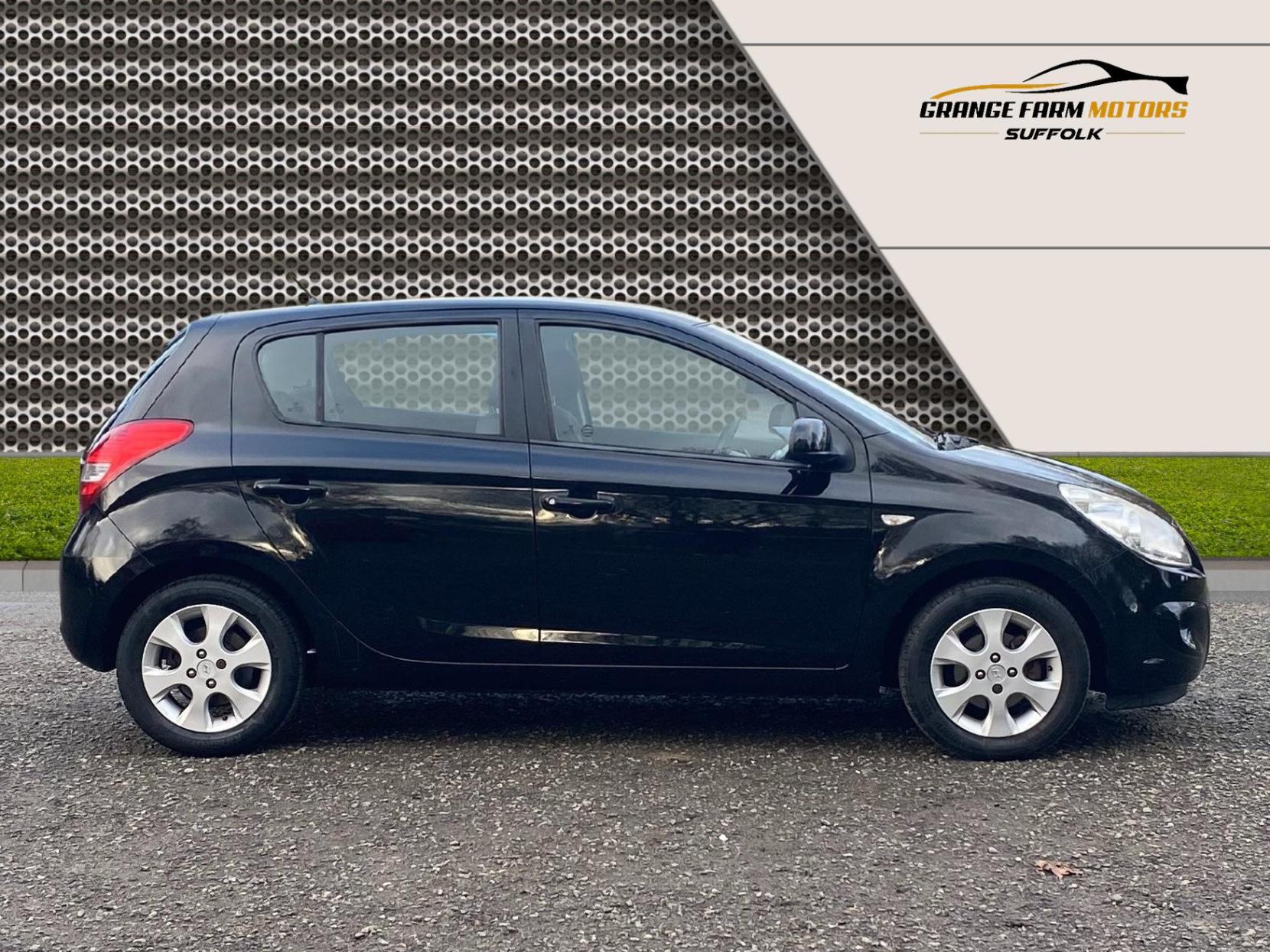 Hyundai i20 1.2 Comfort Hatchback 5dr Petrol Manual Euro 4 (77 bhp)