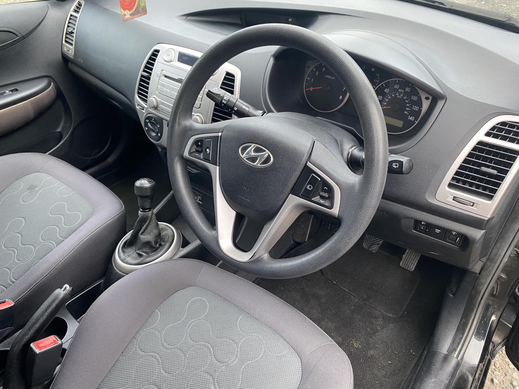 Hyundai i20 1.2 Comfort Hatchback 5dr Petrol Manual Euro 4 (77 bhp)