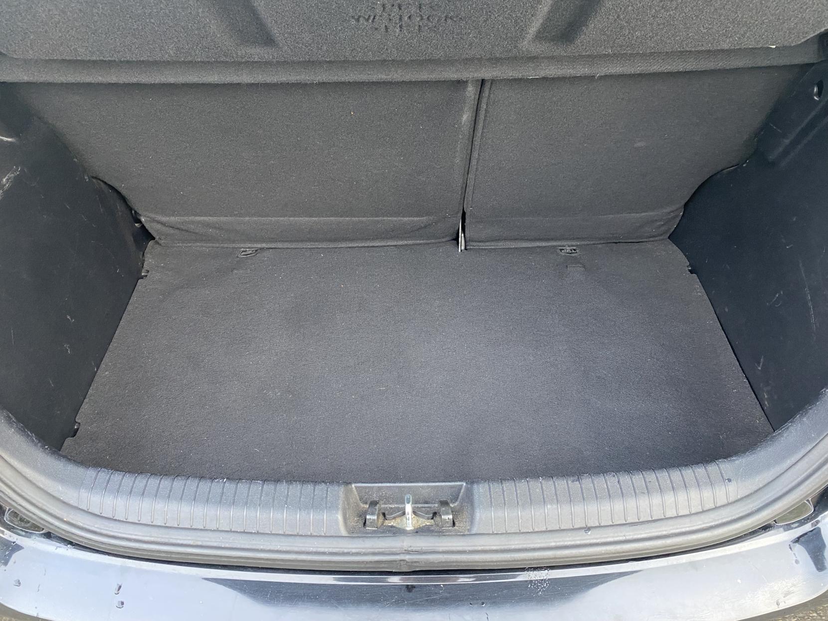 Hyundai i20 1.2 Comfort Hatchback 5dr Petrol Manual Euro 4 (77 bhp)