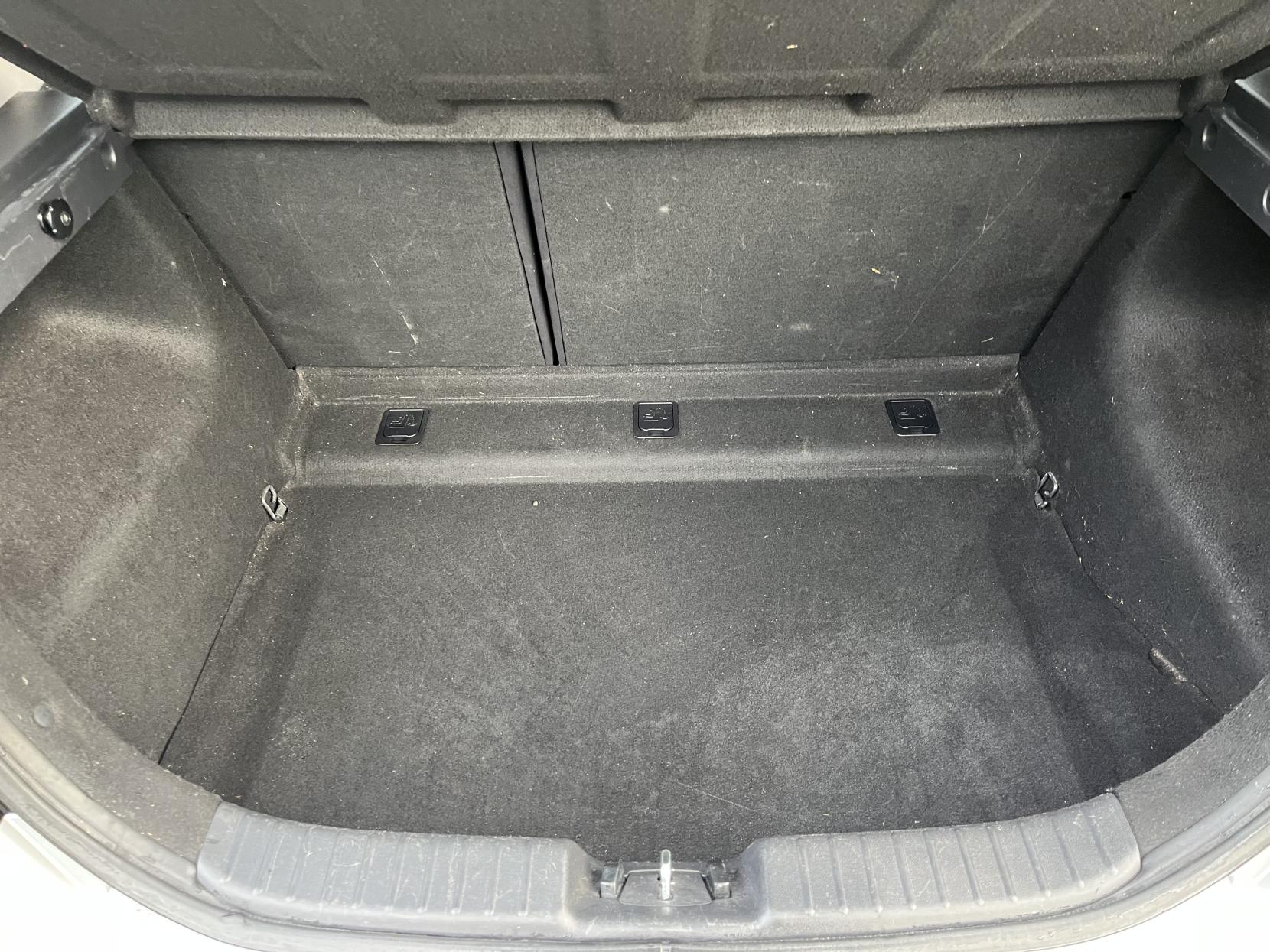 Hyundai i30 1.4 Comfort Hatchback 5dr Petrol Manual Euro 5 (108 bhp)