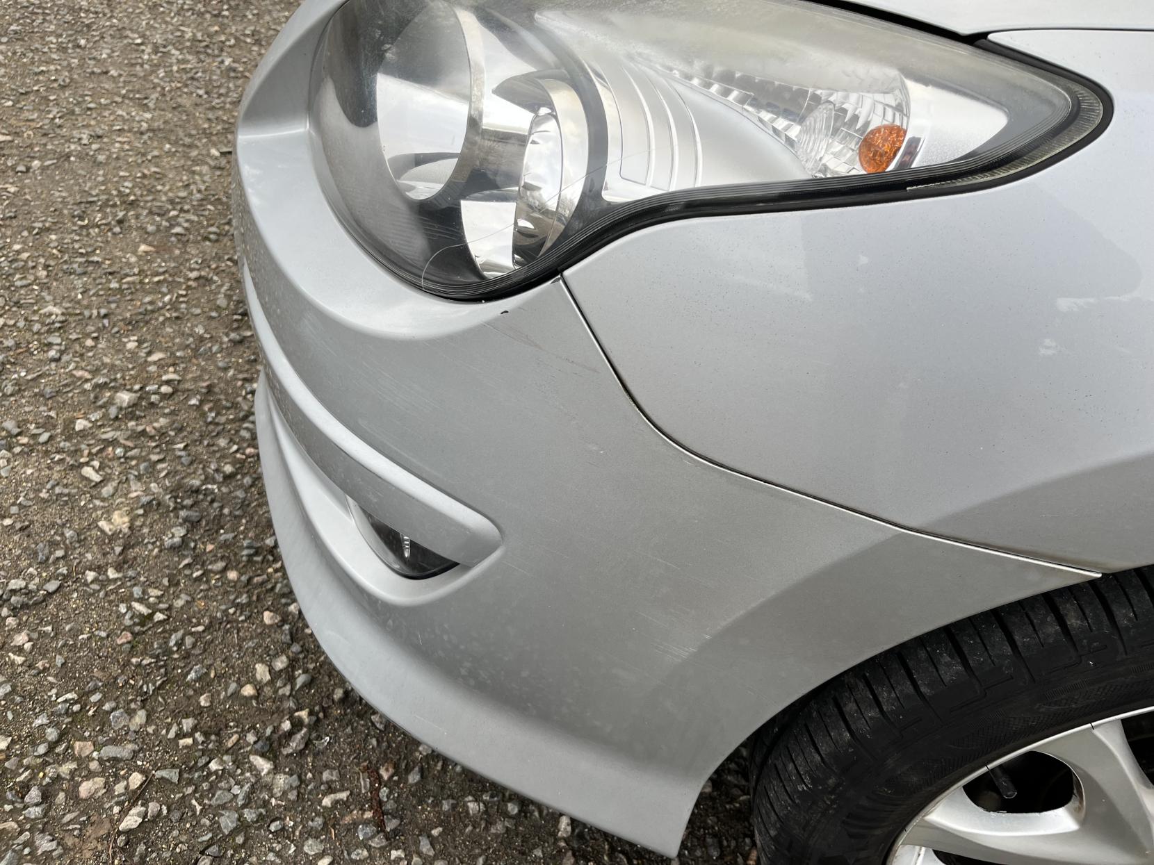 Hyundai i30 1.4 Comfort Hatchback 5dr Petrol Manual Euro 5 (108 bhp)