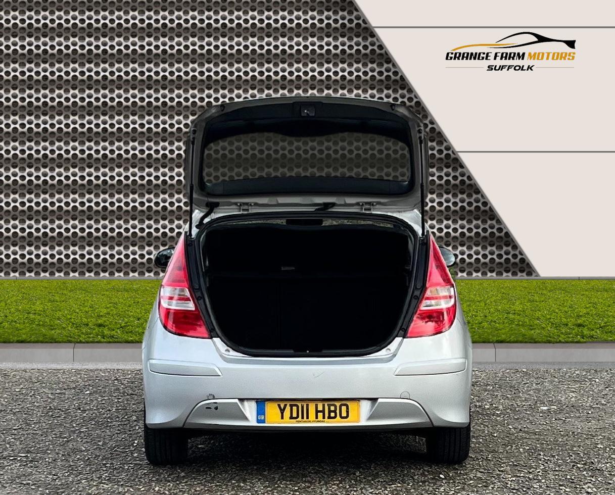 Hyundai i30 1.4 Comfort Hatchback 5dr Petrol Manual Euro 5 (108 bhp)