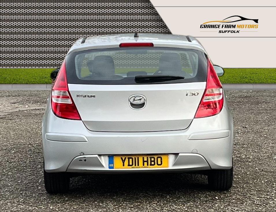 Hyundai i30 1.4 Comfort Hatchback 5dr Petrol Manual Euro 5 (108 bhp)