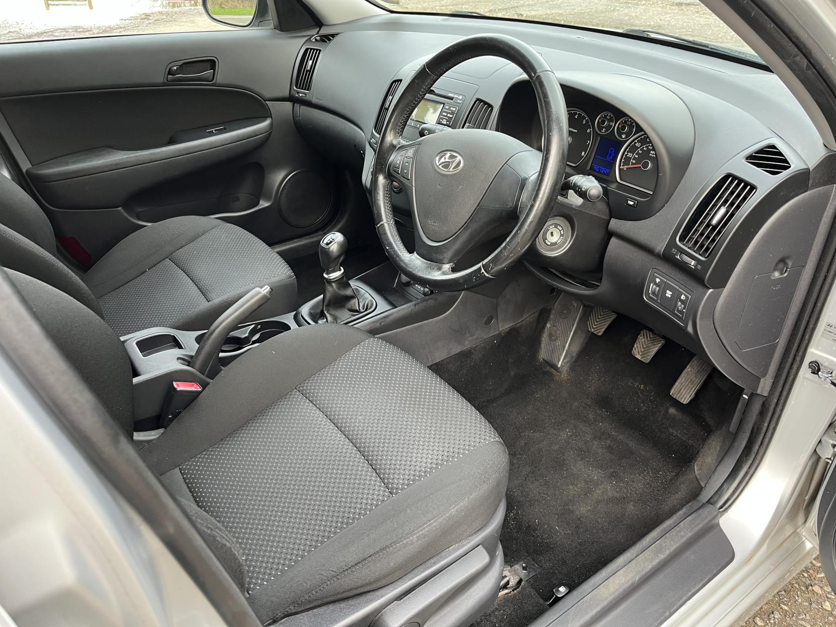 Hyundai i30 1.4 Comfort Hatchback 5dr Petrol Manual Euro 5 (108 bhp)