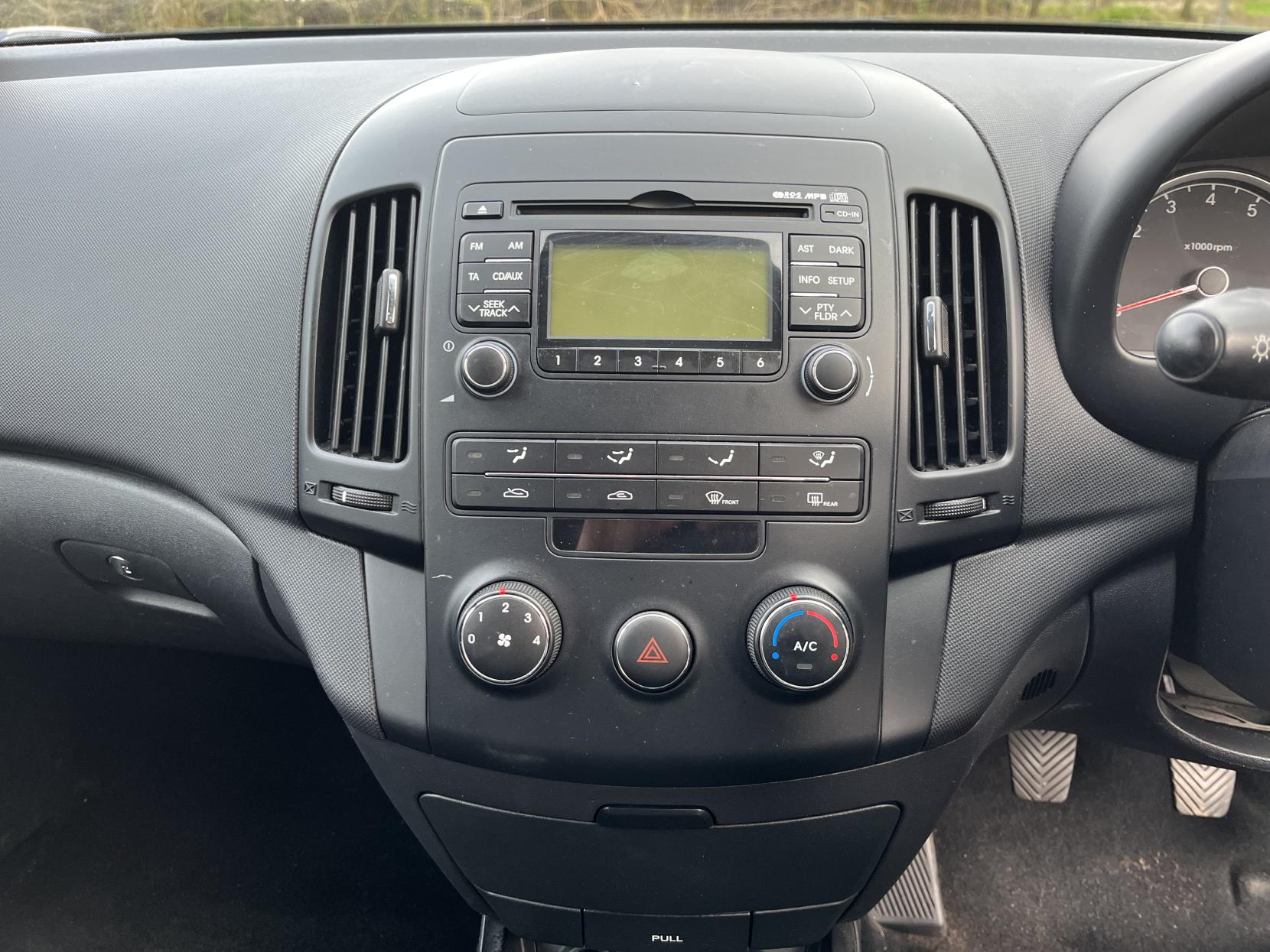 Hyundai i30 1.4 Comfort Hatchback 5dr Petrol Manual Euro 5 (108 bhp)