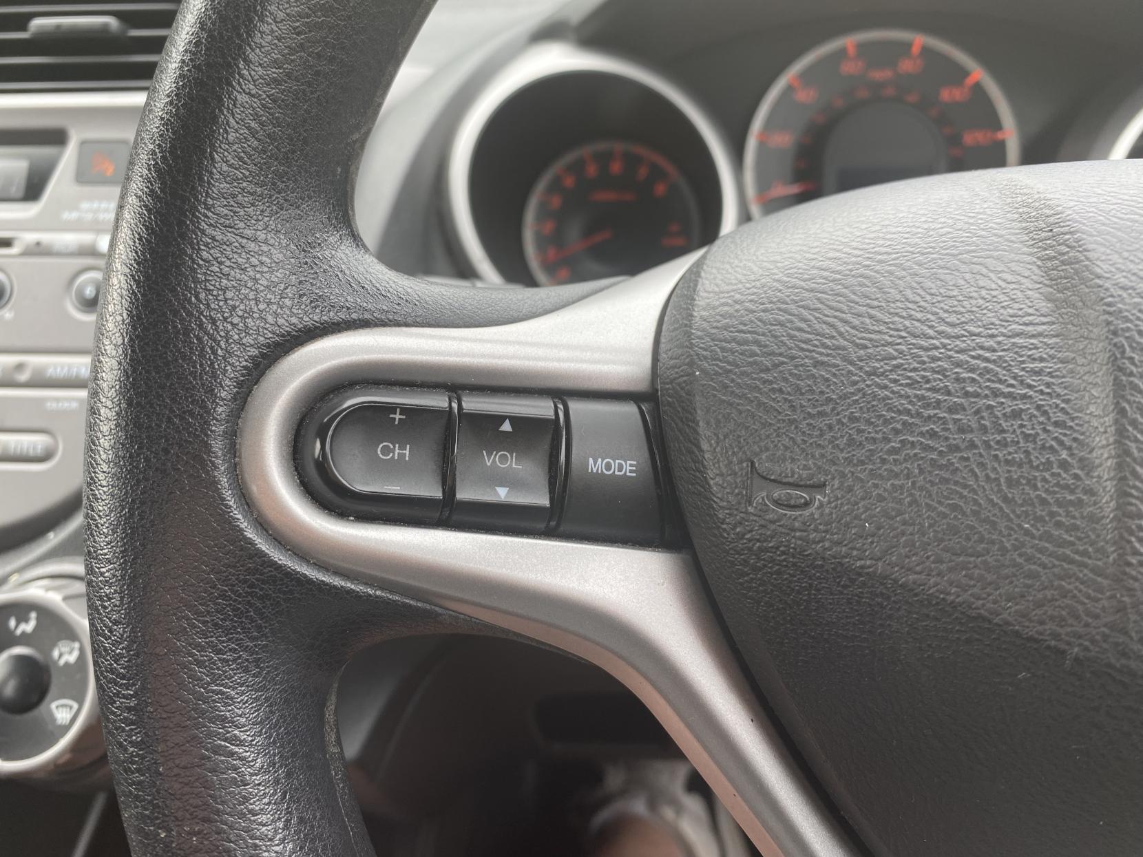 Honda Jazz 1.4 i-VTEC ES Hatchback 5dr Petrol Manual Euro 5 (99 ps)