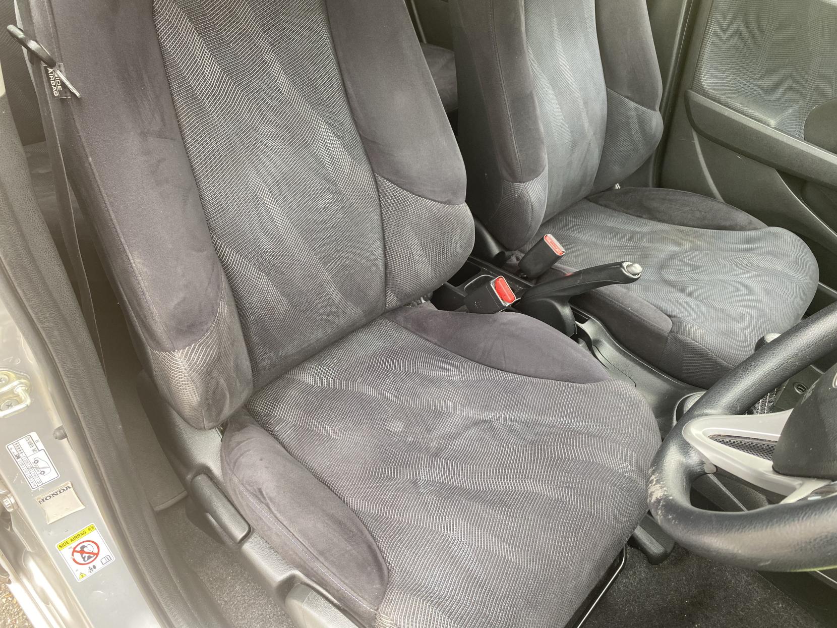 Honda Jazz 1.4 i-VTEC ES Hatchback 5dr Petrol Manual Euro 5 (99 ps)