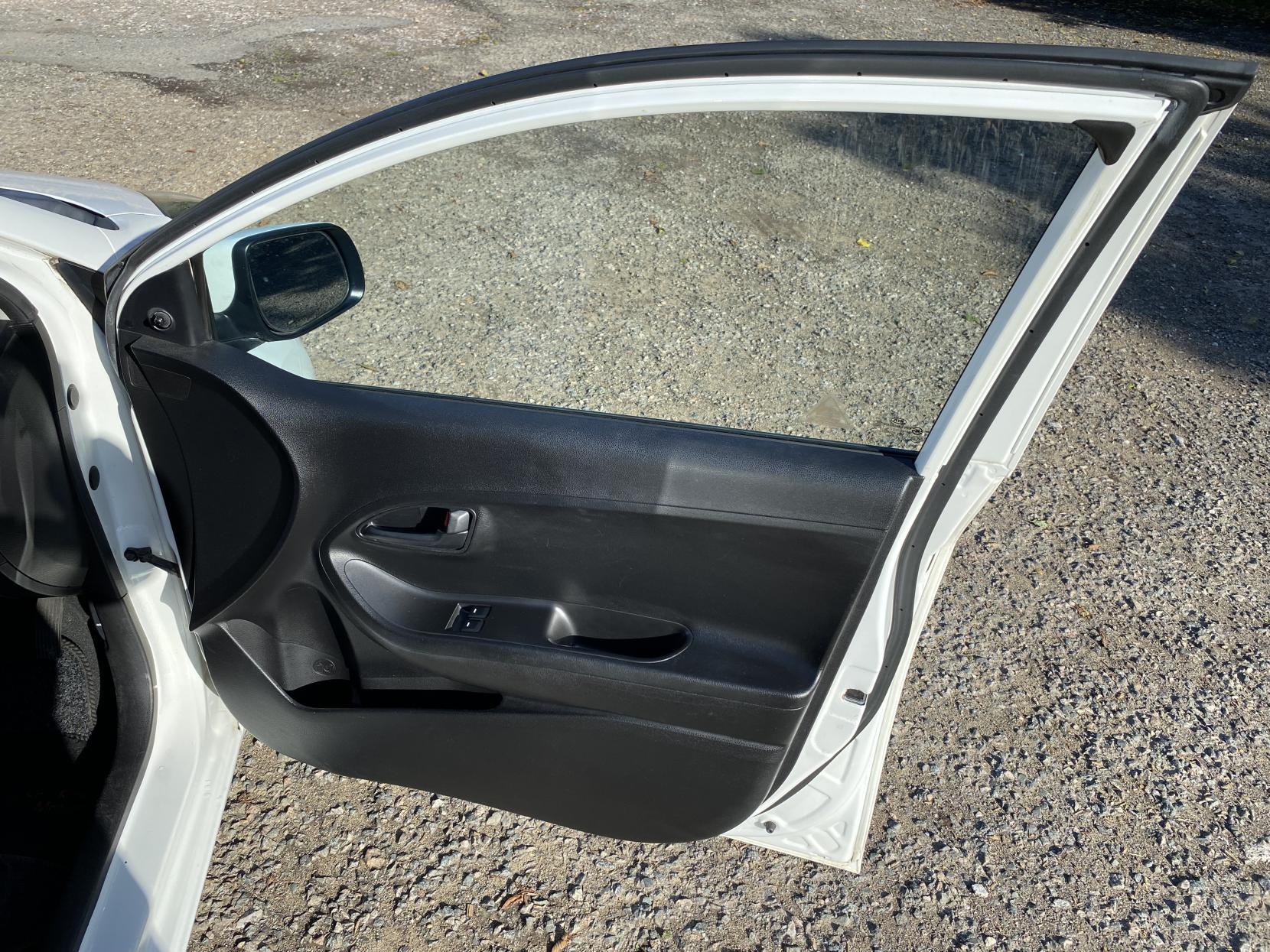Kia Picanto 1.0 1 Air Hatchback 5dr Petrol Manual Euro 5 (68 bhp)