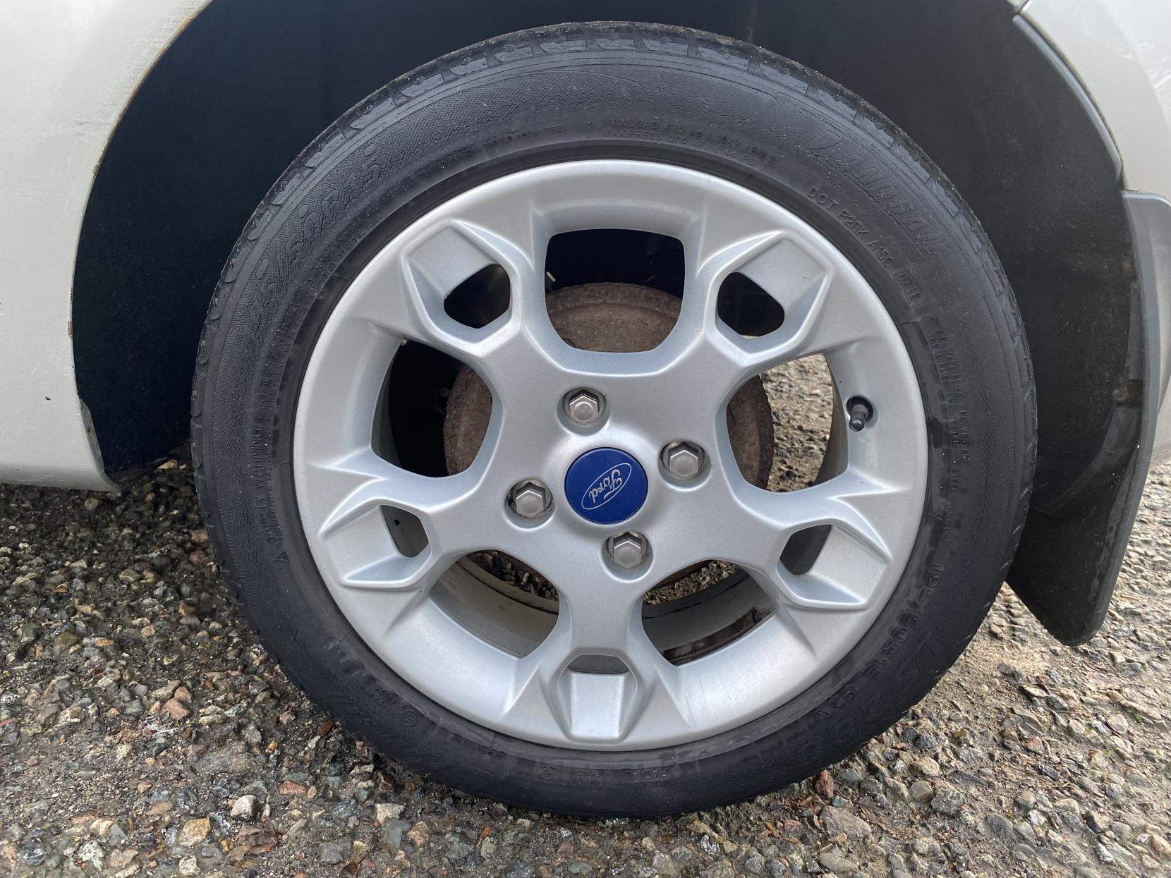 Ford Fiesta 1.25 Zetec Hatchback 3dr Petrol Manual (129 g/km, 81 bhp)