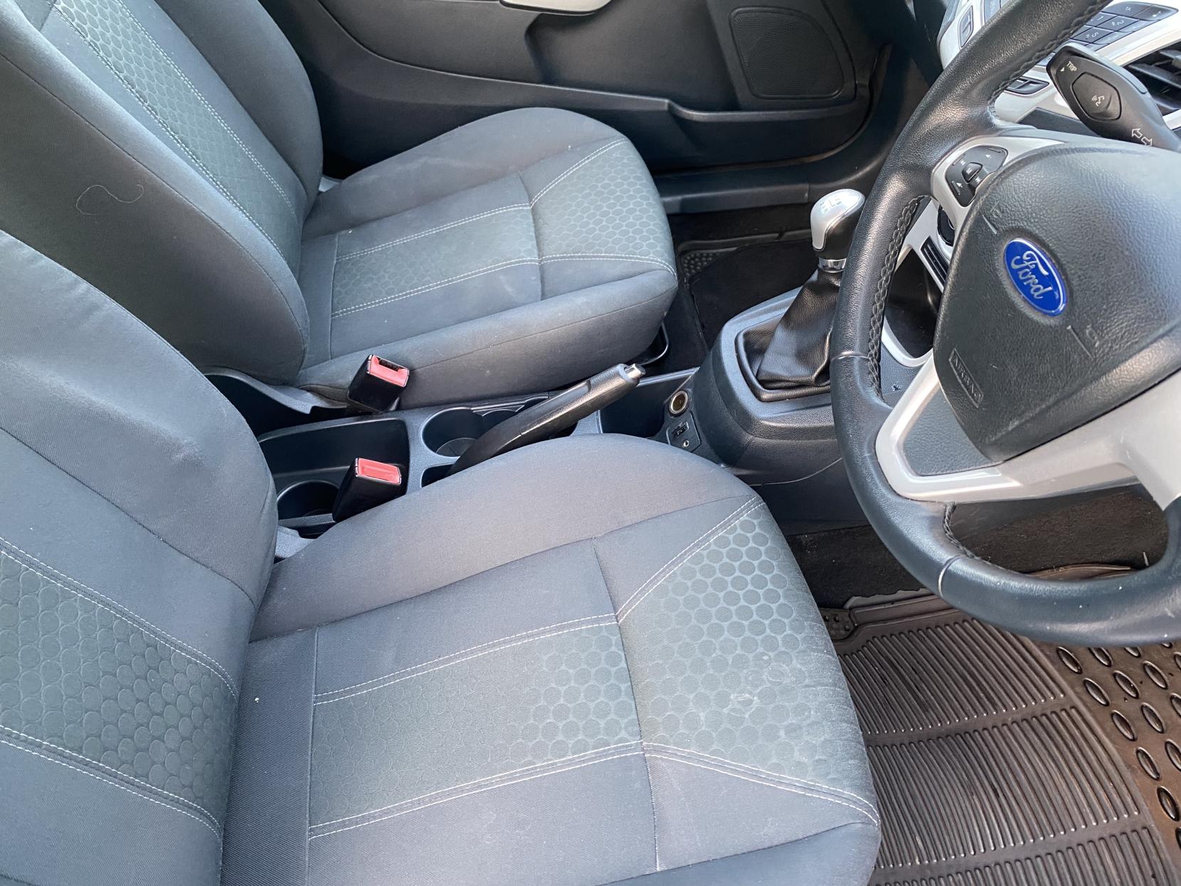 Ford Fiesta 1.25 Zetec Hatchback 3dr Petrol Manual (129 g/km, 81 bhp)