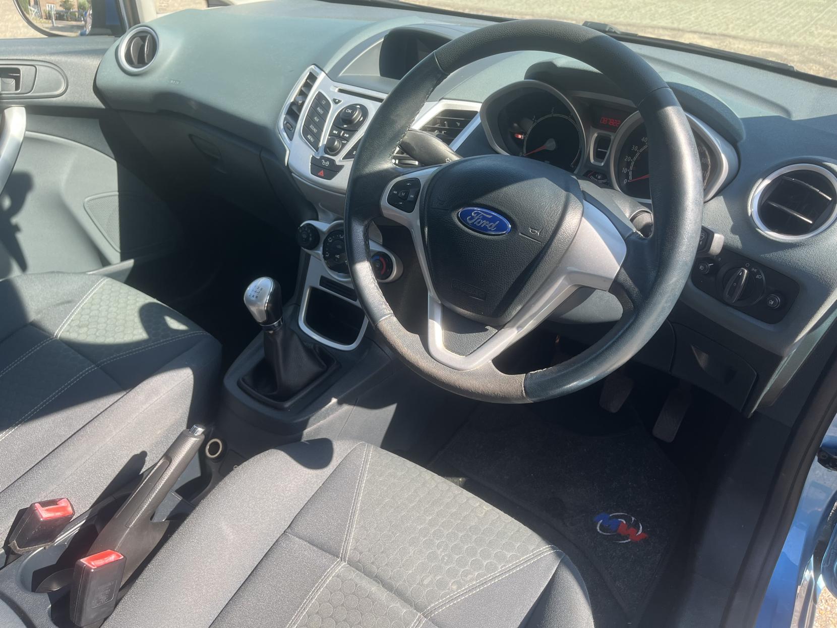 Ford Fiesta 1.25 Zetec Hatchback 5dr Petrol Manual (133 g/km, 81 bhp)