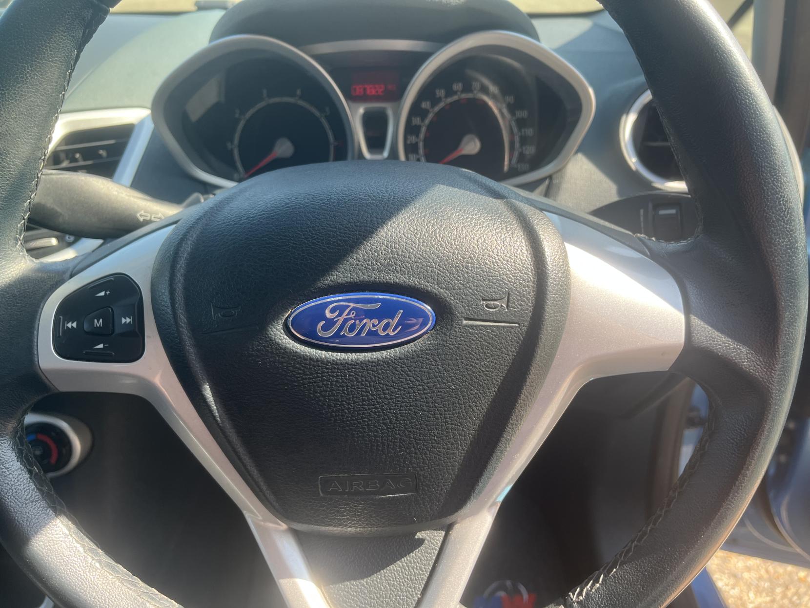 Ford Fiesta 1.25 Zetec Hatchback 5dr Petrol Manual (133 g/km, 81 bhp)