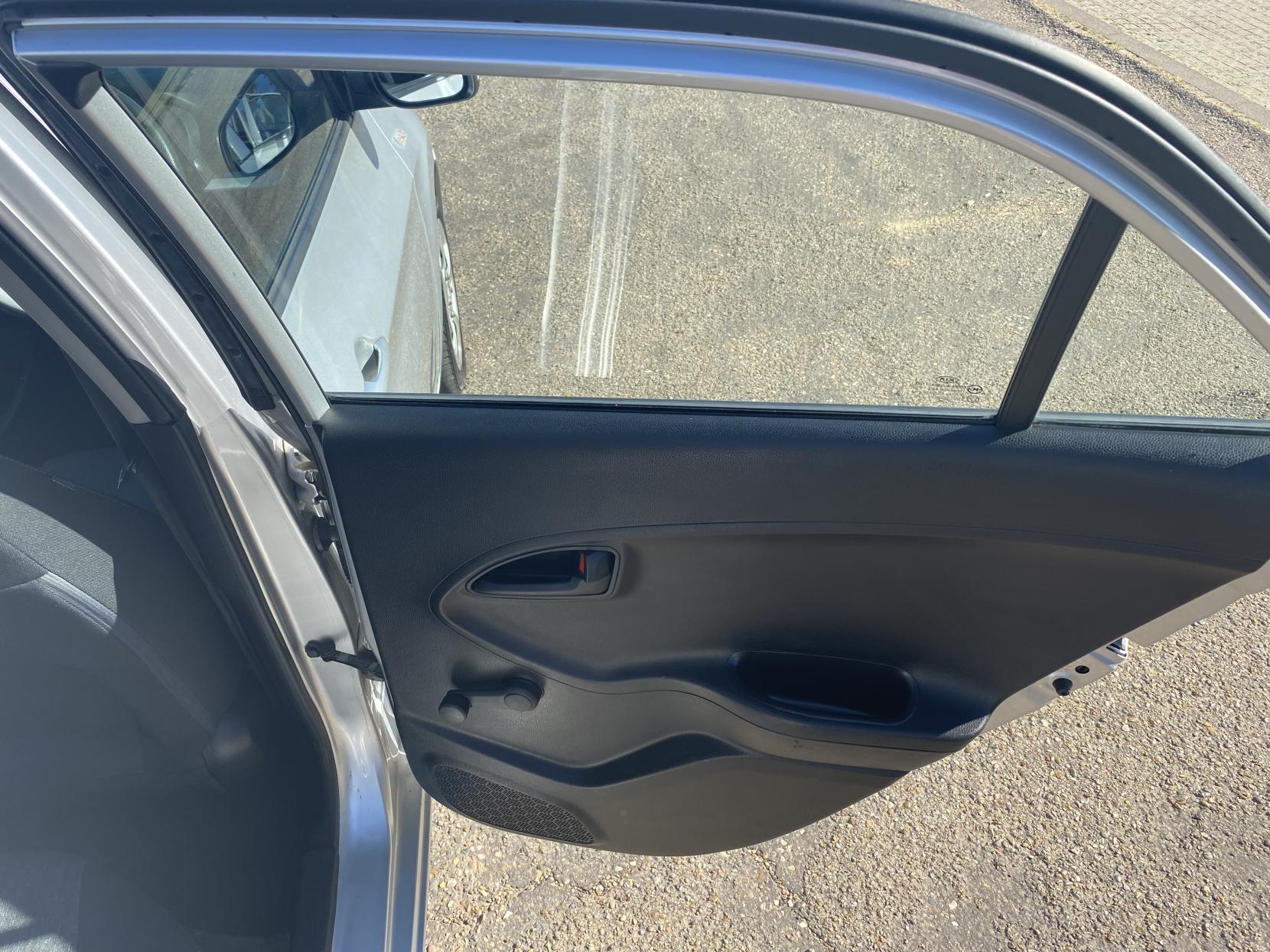 Kia Picanto 1.0 1 Hatchback 5dr Petrol Manual Euro 5 (68 bhp)