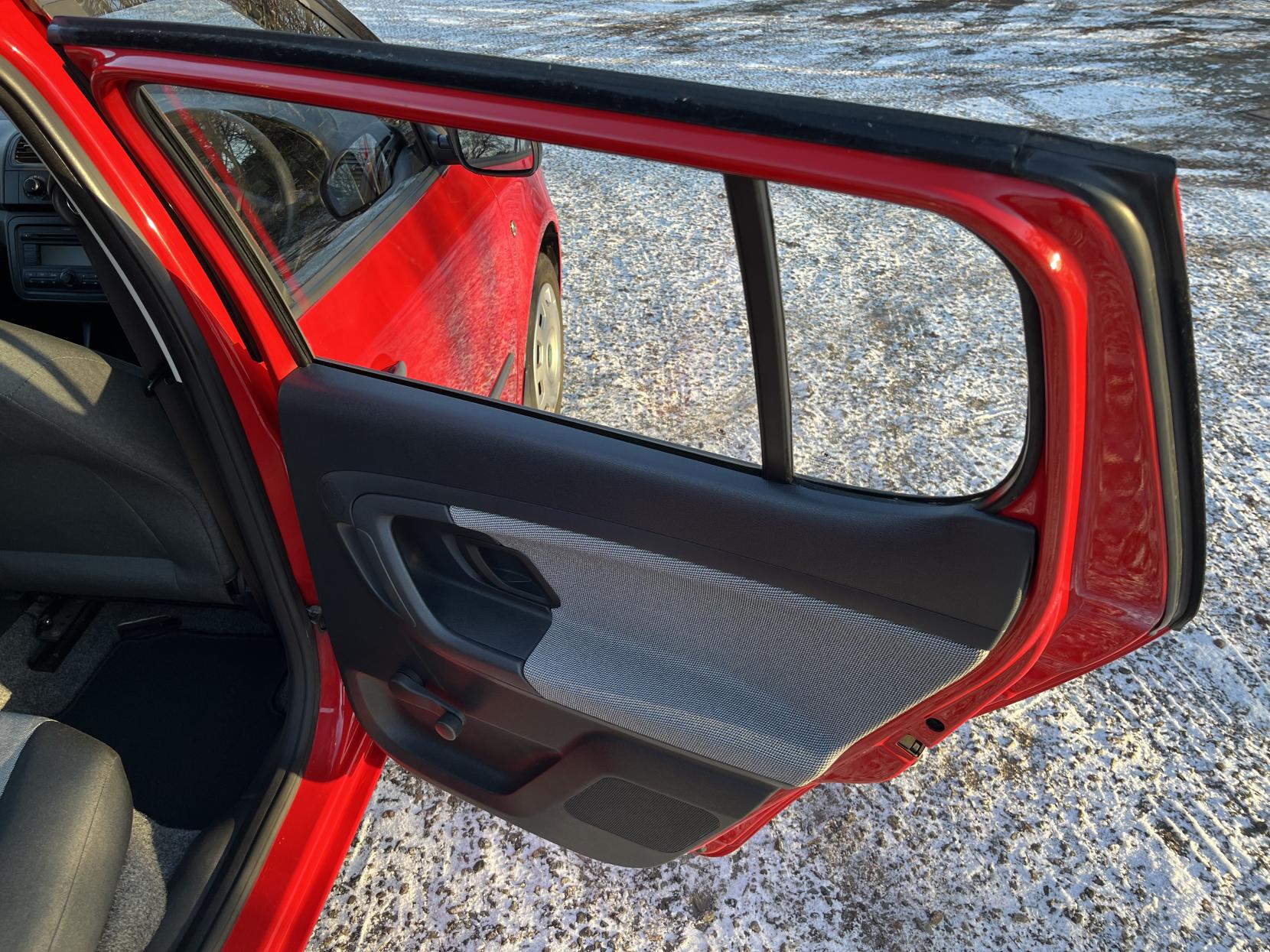 Skoda Fabia 1.2 HTP 6V 1 Hatchback 5dr Petrol Manual (140 g/km, 60 bhp)