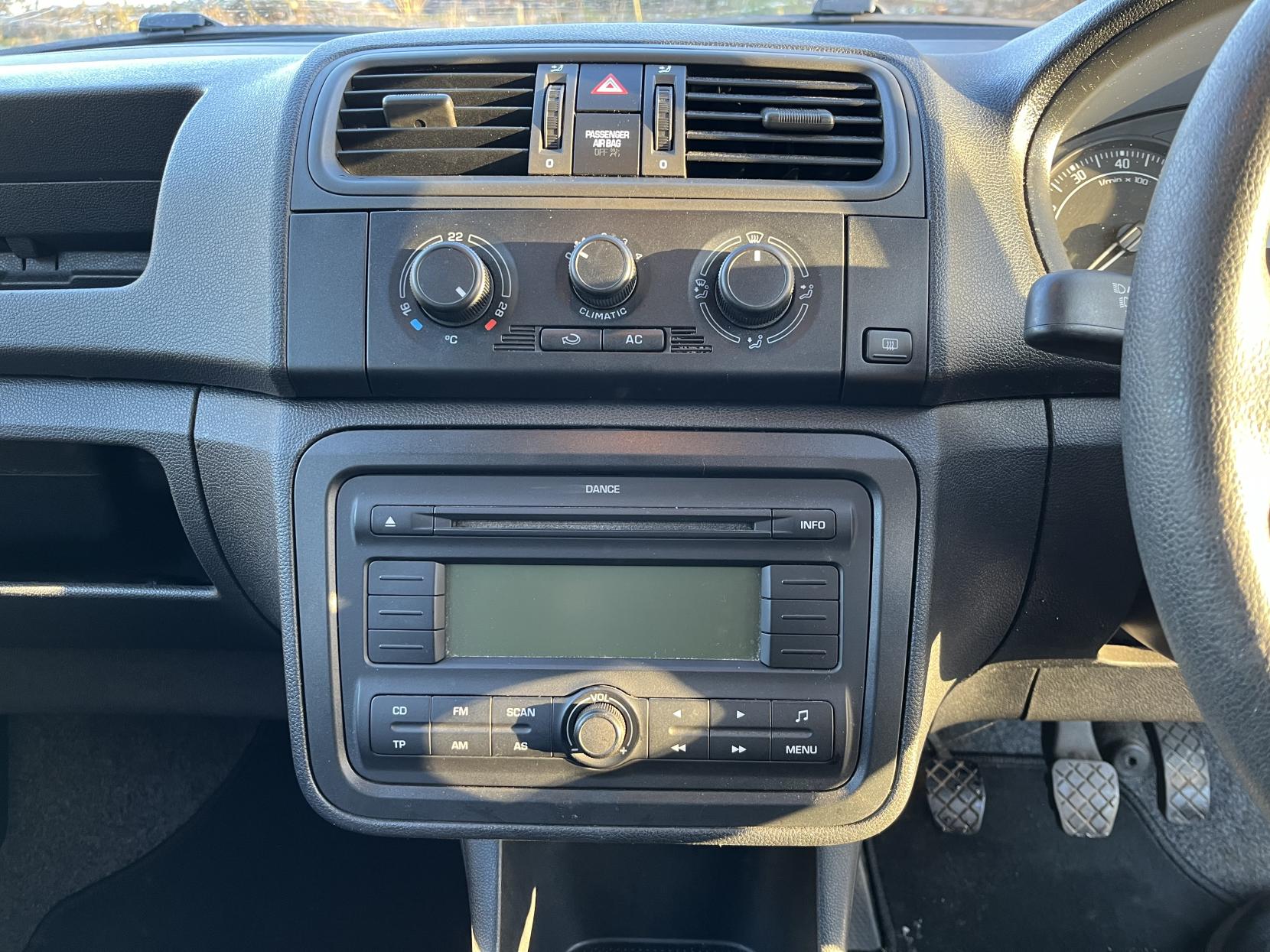 Skoda Fabia 1.2 HTP 6V 1 Hatchback 5dr Petrol Manual (140 g/km, 60 bhp)