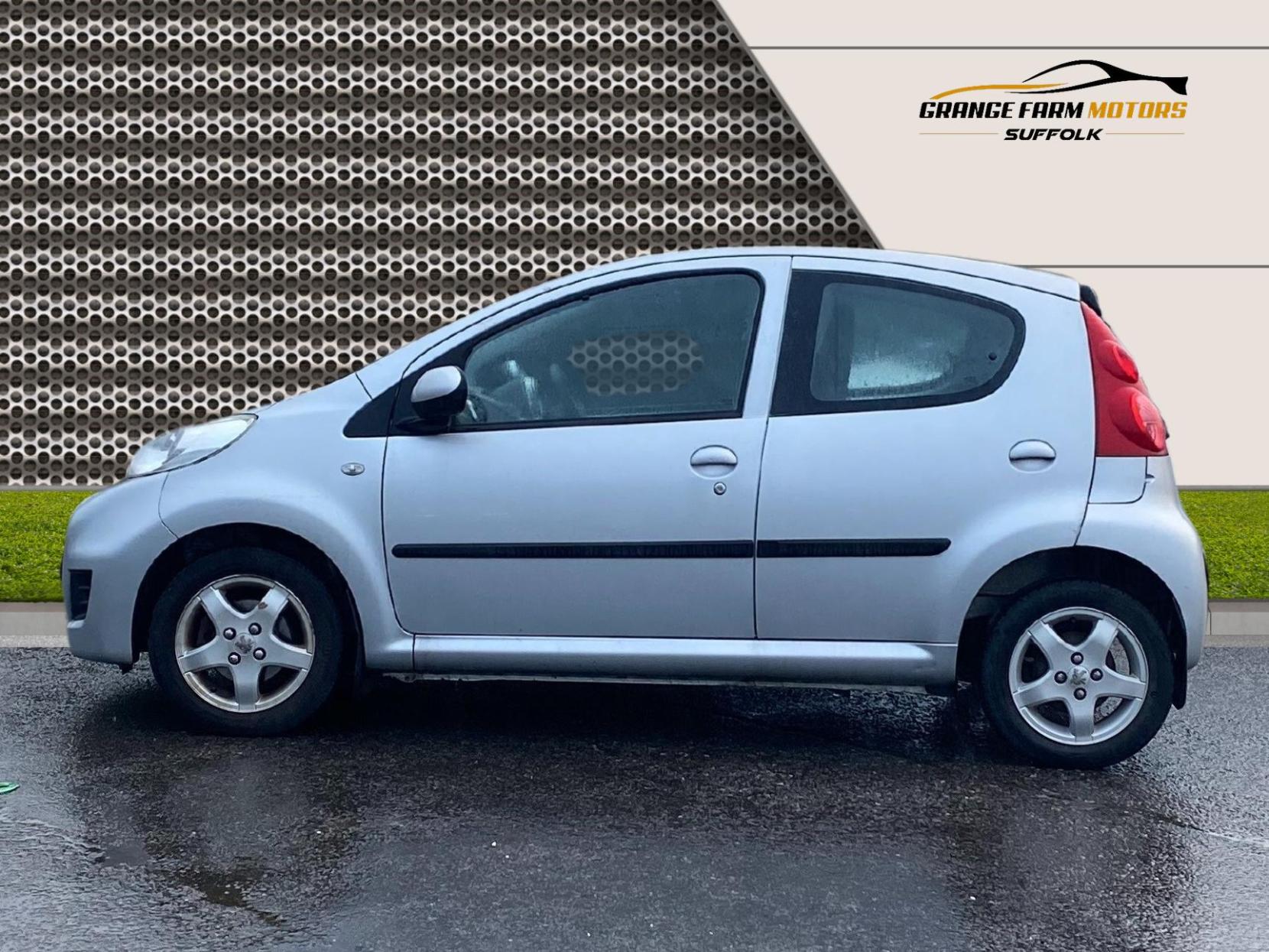 Peugeot 107 1.0 12V Allure Hatchback 5dr Petrol Manual Euro 4 (68 ps)