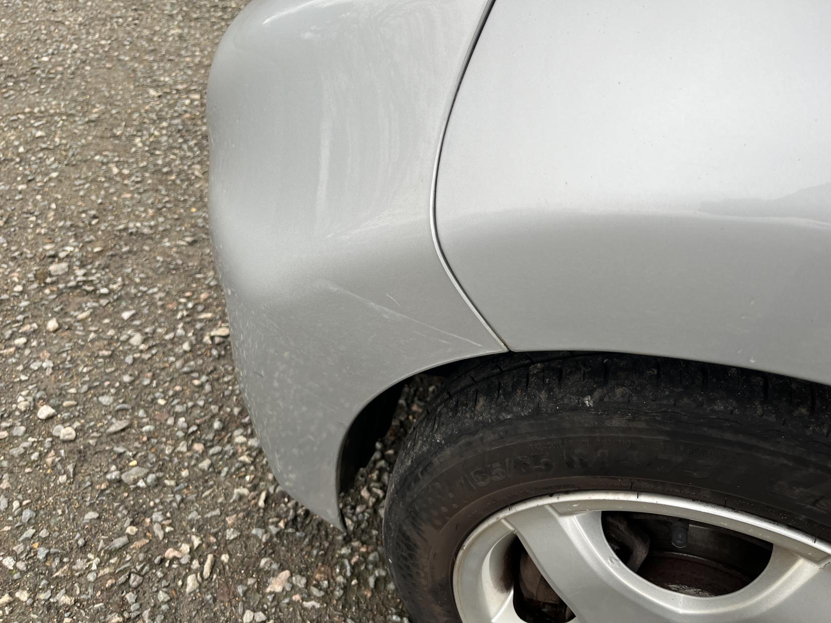 Peugeot 107 1.0 12V Allure Hatchback 5dr Petrol Manual Euro 4 (68 ps)