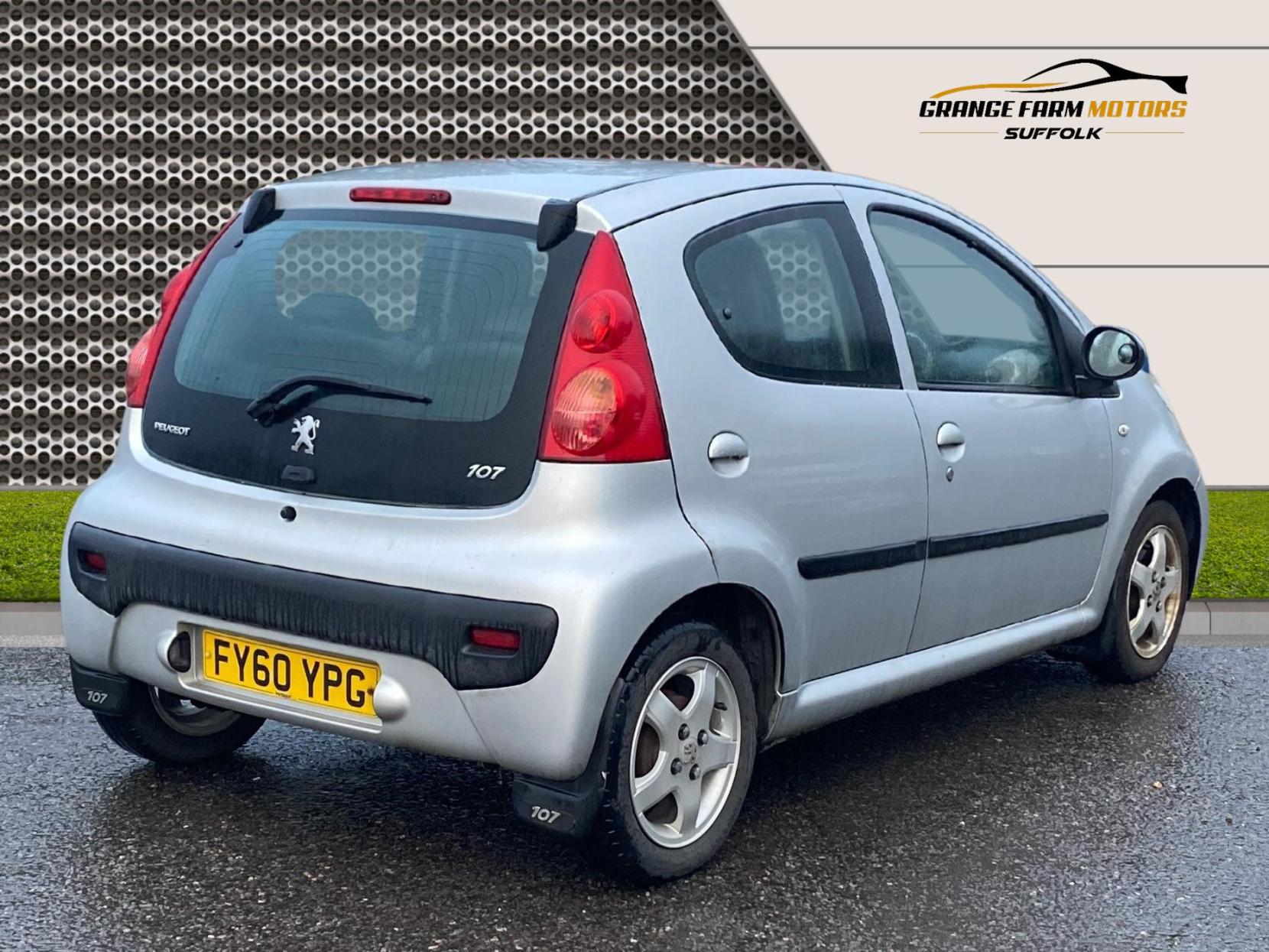 Peugeot 107 1.0 12V Allure Hatchback 5dr Petrol Manual Euro 4 (68 ps)