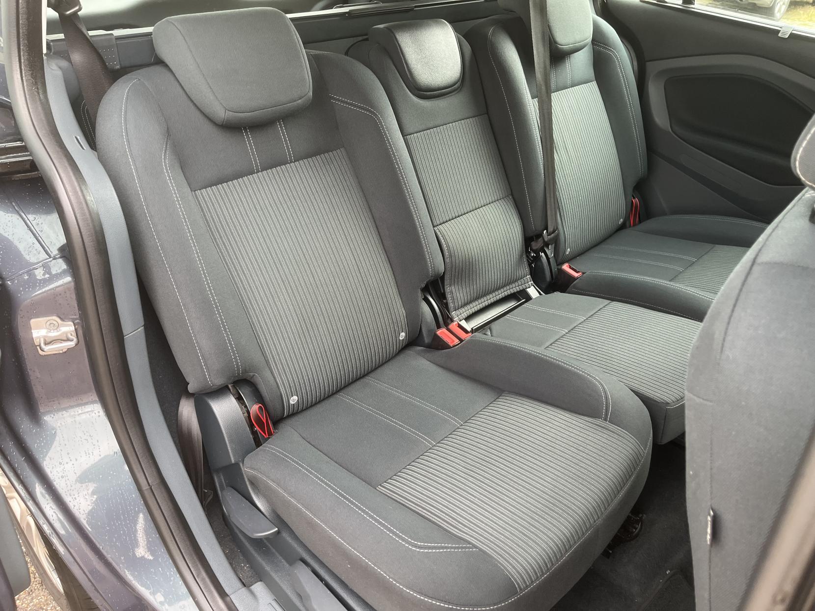 Ford Grand C-Max 1.6 Titanium MPV 5dr Petrol Manual Euro 5 (125 ps)