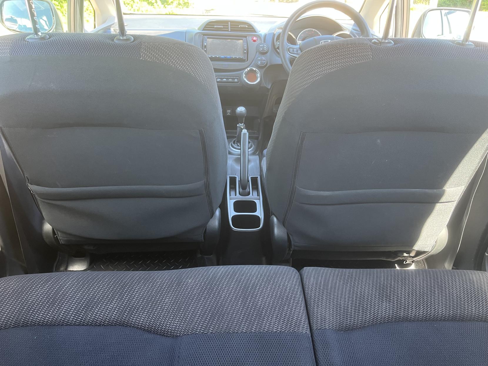 Honda Jazz 1.4 i-VTEC ES-T Hatchback 5dr Petrol Manual Euro 5 (99 ps)