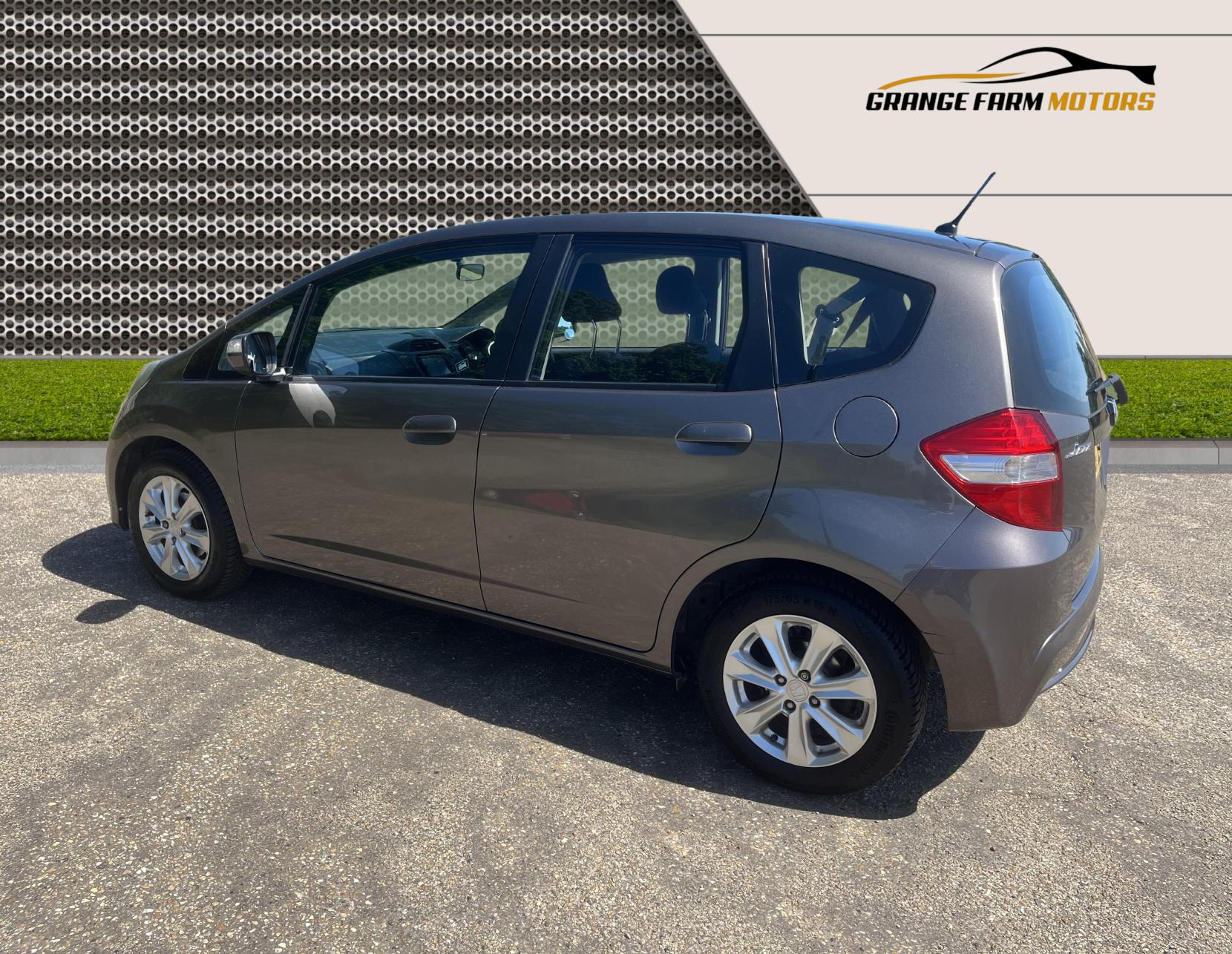 Honda Jazz 1.4 i-VTEC ES-T Hatchback 5dr Petrol Manual Euro 5 (99 ps)