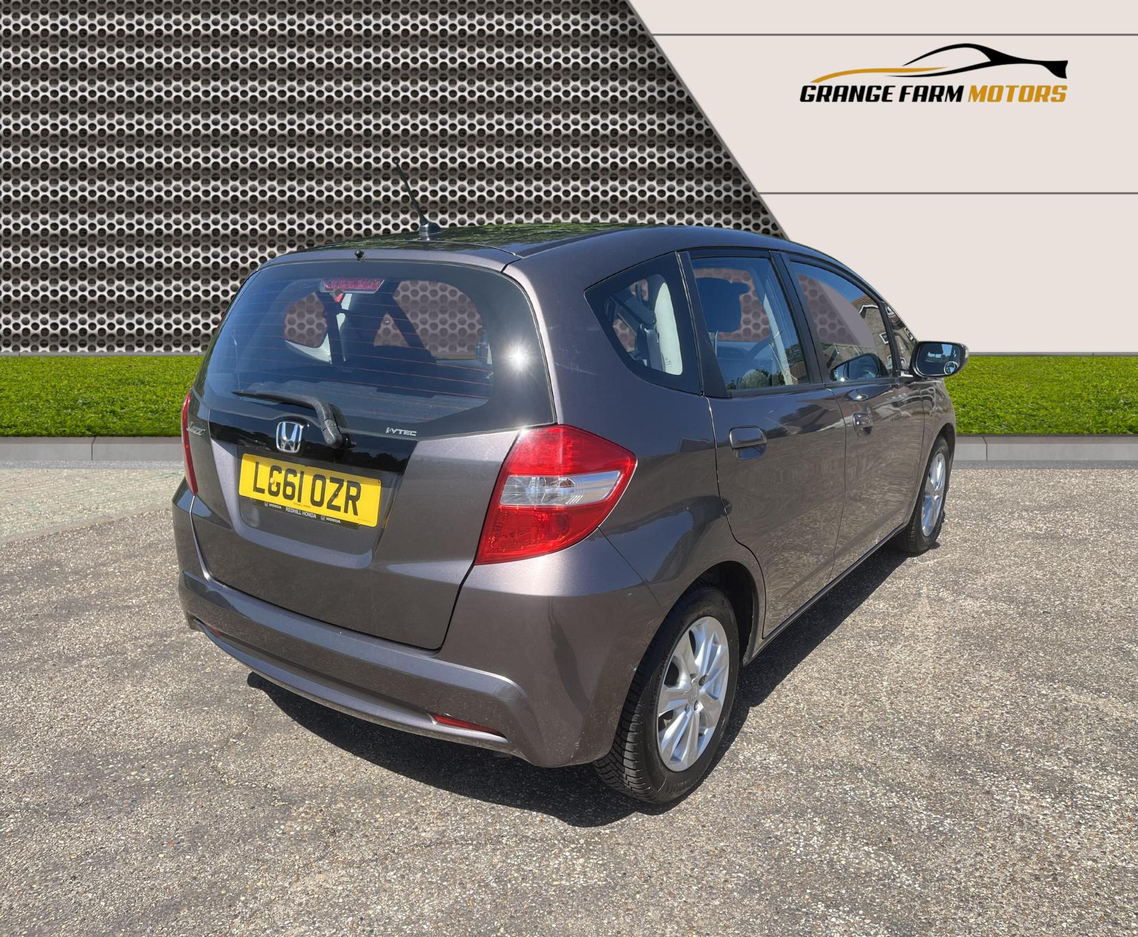 Honda Jazz 1.4 i-VTEC ES-T Hatchback 5dr Petrol Manual Euro 5 (99 ps)