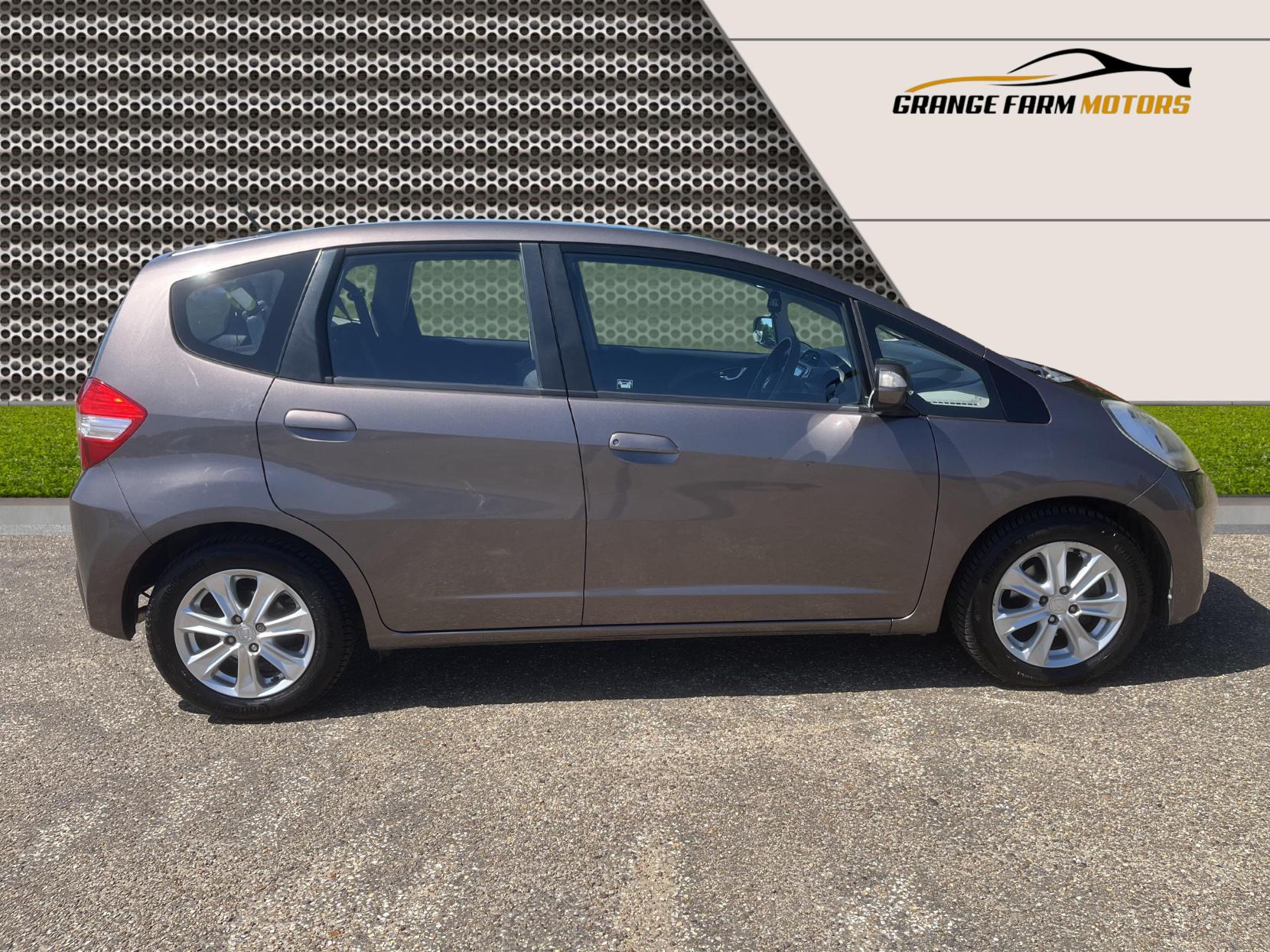 Honda Jazz 1.4 i-VTEC ES-T Hatchback 5dr Petrol Manual Euro 5 (99 ps)