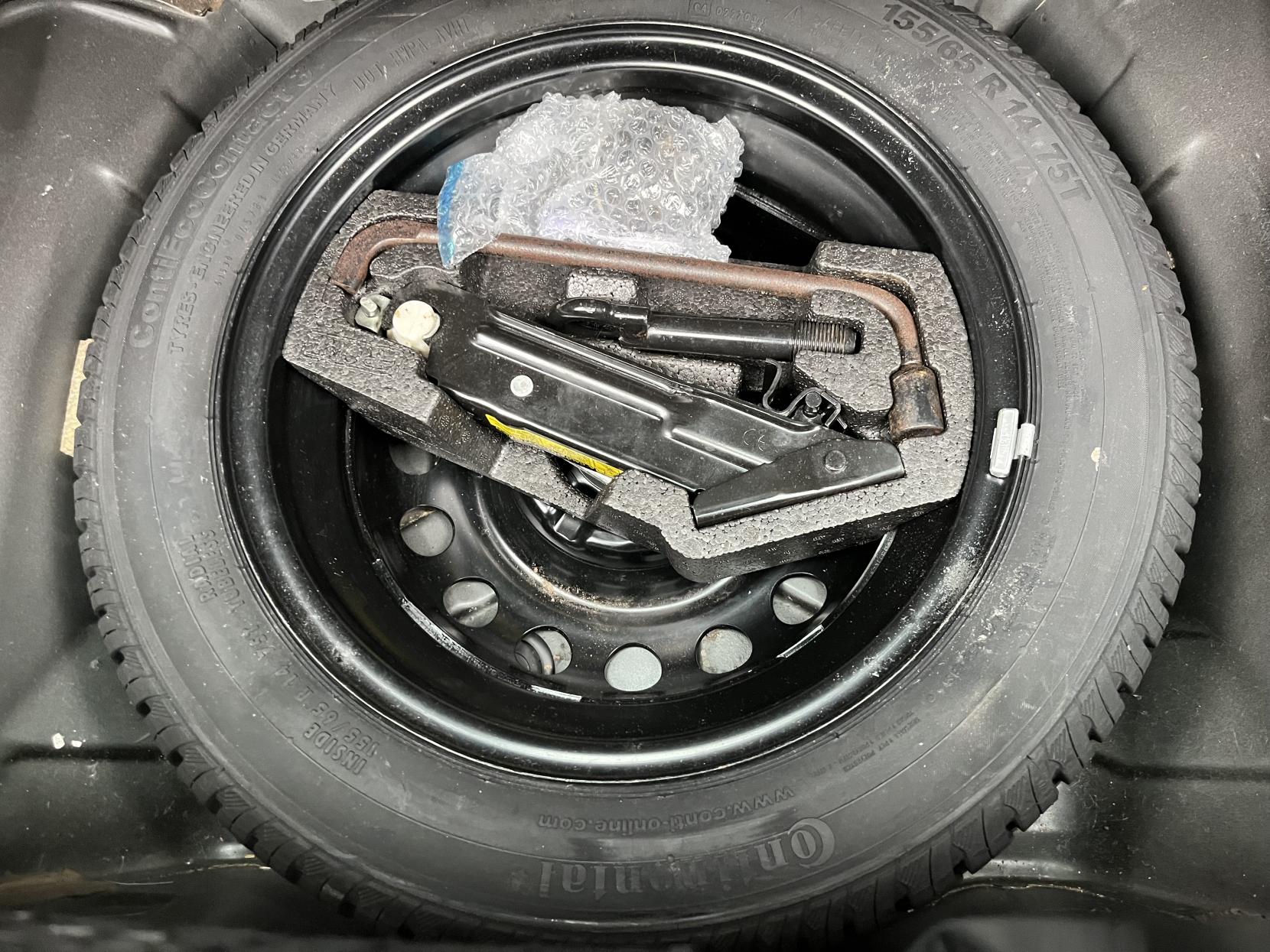 Peugeot 107 1.0 12V Urban Hatchback 5dr Petrol Manual Euro 4 (68 ps)