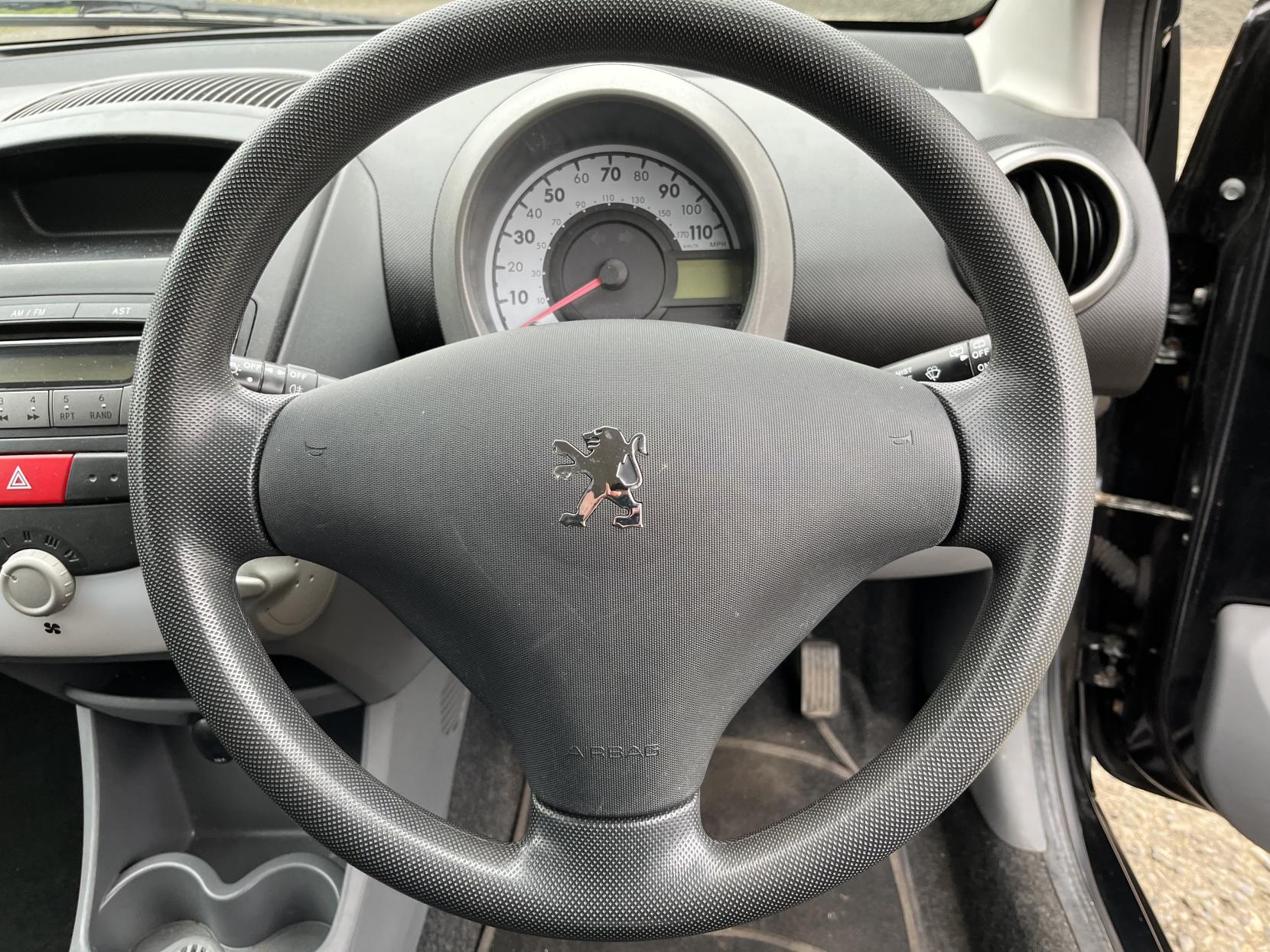 Peugeot 107 1.0 12V Urban Hatchback 5dr Petrol Manual Euro 4 (68 ps)