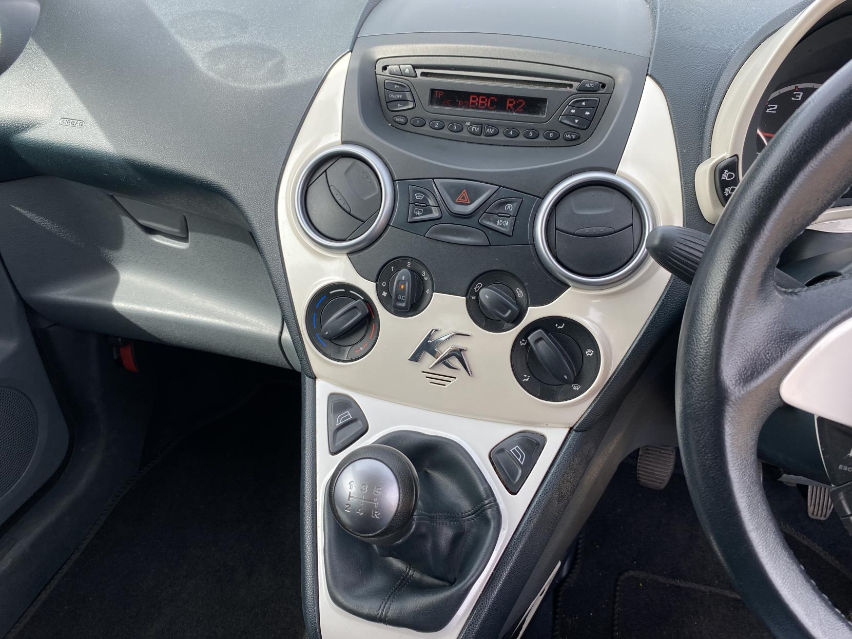 Ford Ka 1.2 Zetec Hatchback 3dr Petrol Manual Euro 6 (s/s) (69 ps)