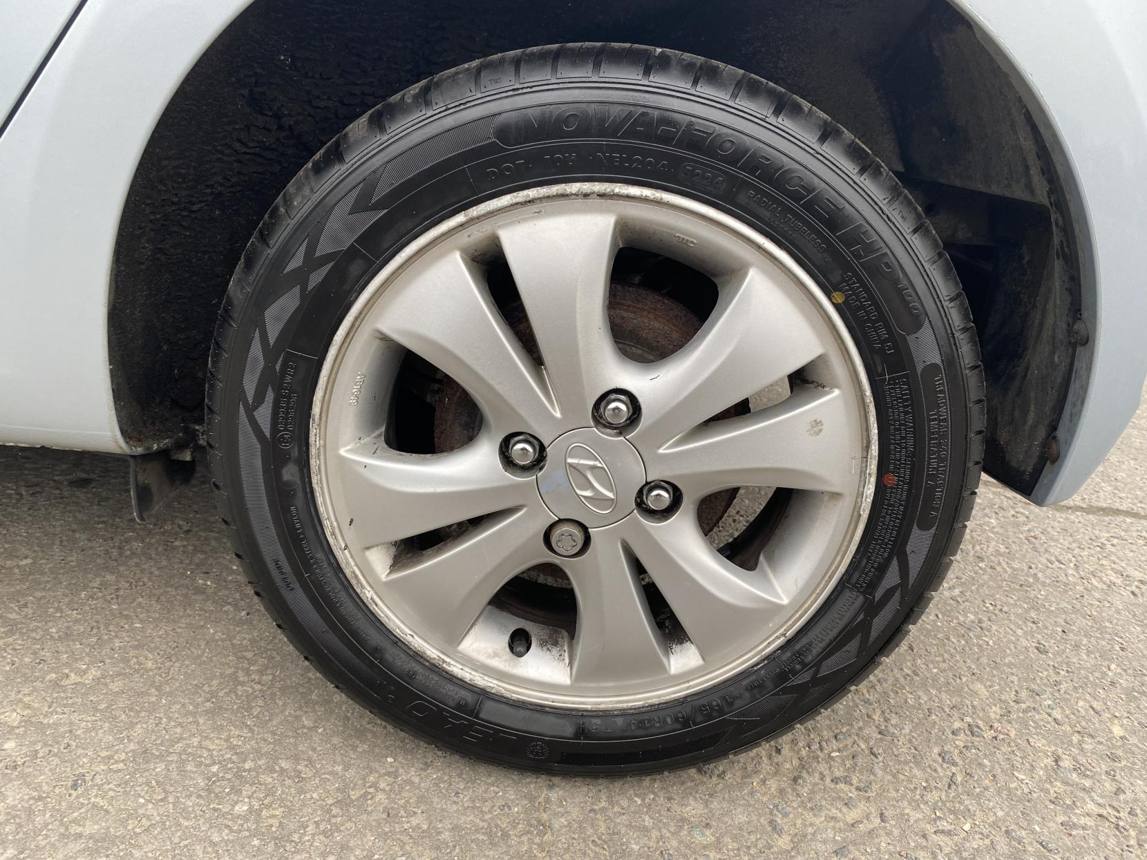 Hyundai i10 1.2 Active Hatchback 5dr Petrol Manual Euro 5 (85 bhp)