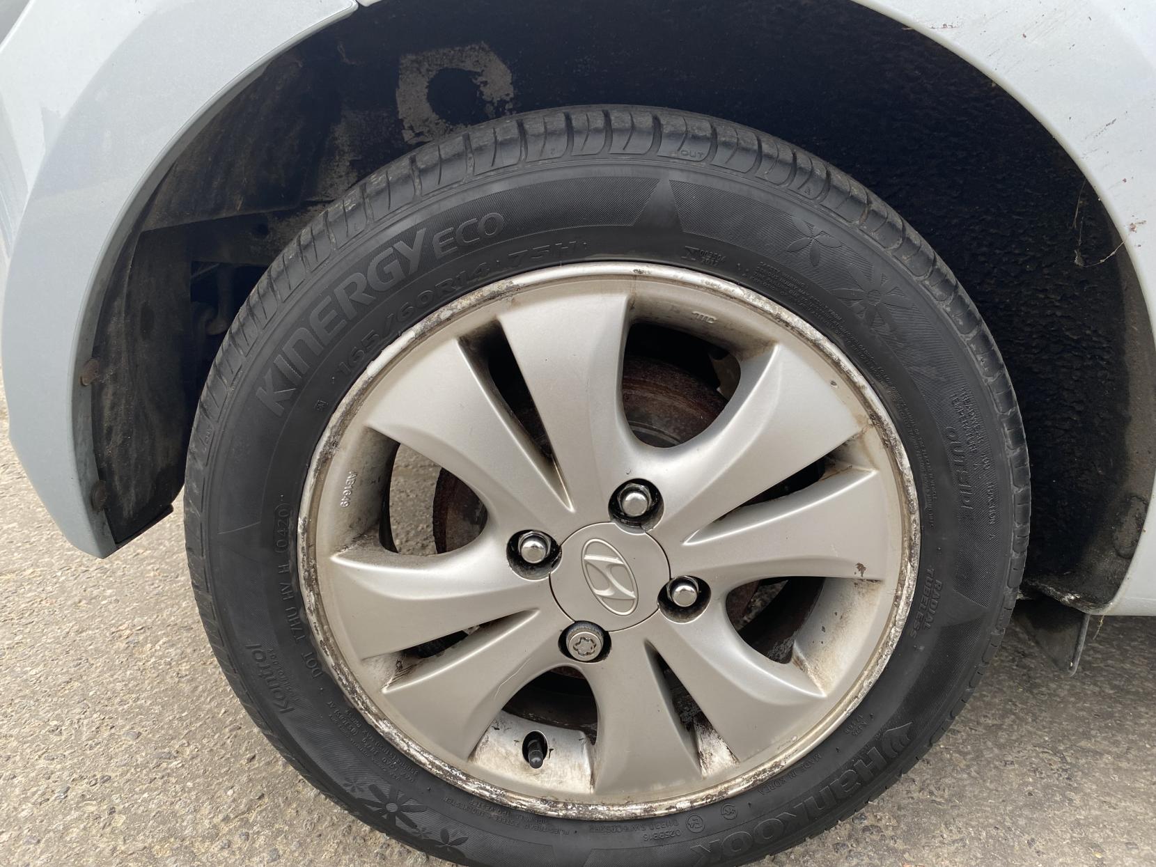 Hyundai i10 1.2 Active Hatchback 5dr Petrol Manual Euro 5 (85 bhp)