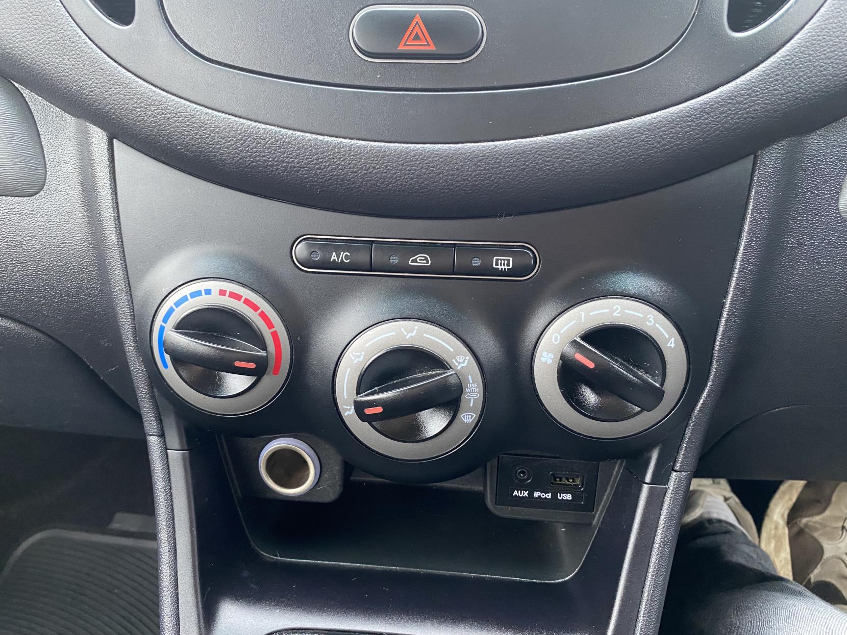 Hyundai i10 1.2 Active Hatchback 5dr Petrol Manual Euro 5 (85 bhp)