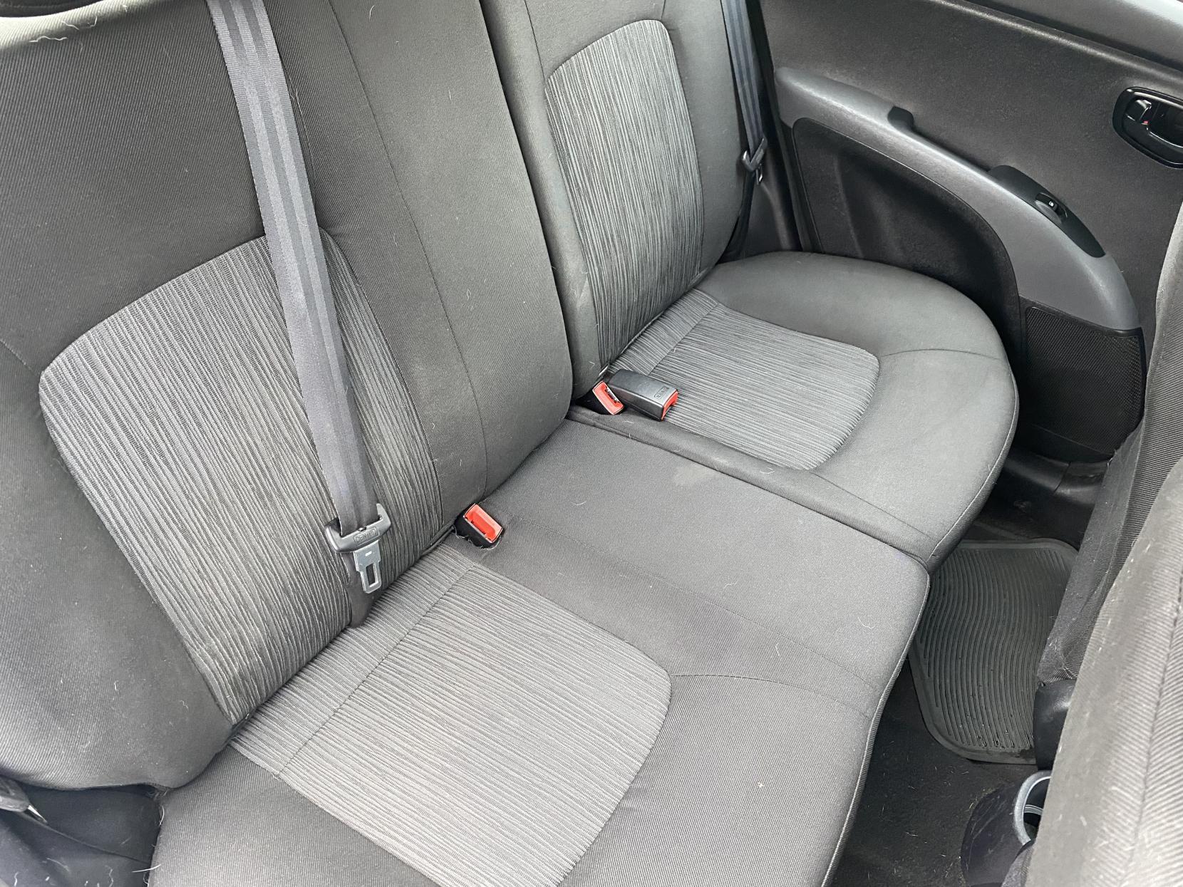 Hyundai i10 1.2 Active Hatchback 5dr Petrol Manual Euro 5 (85 bhp)