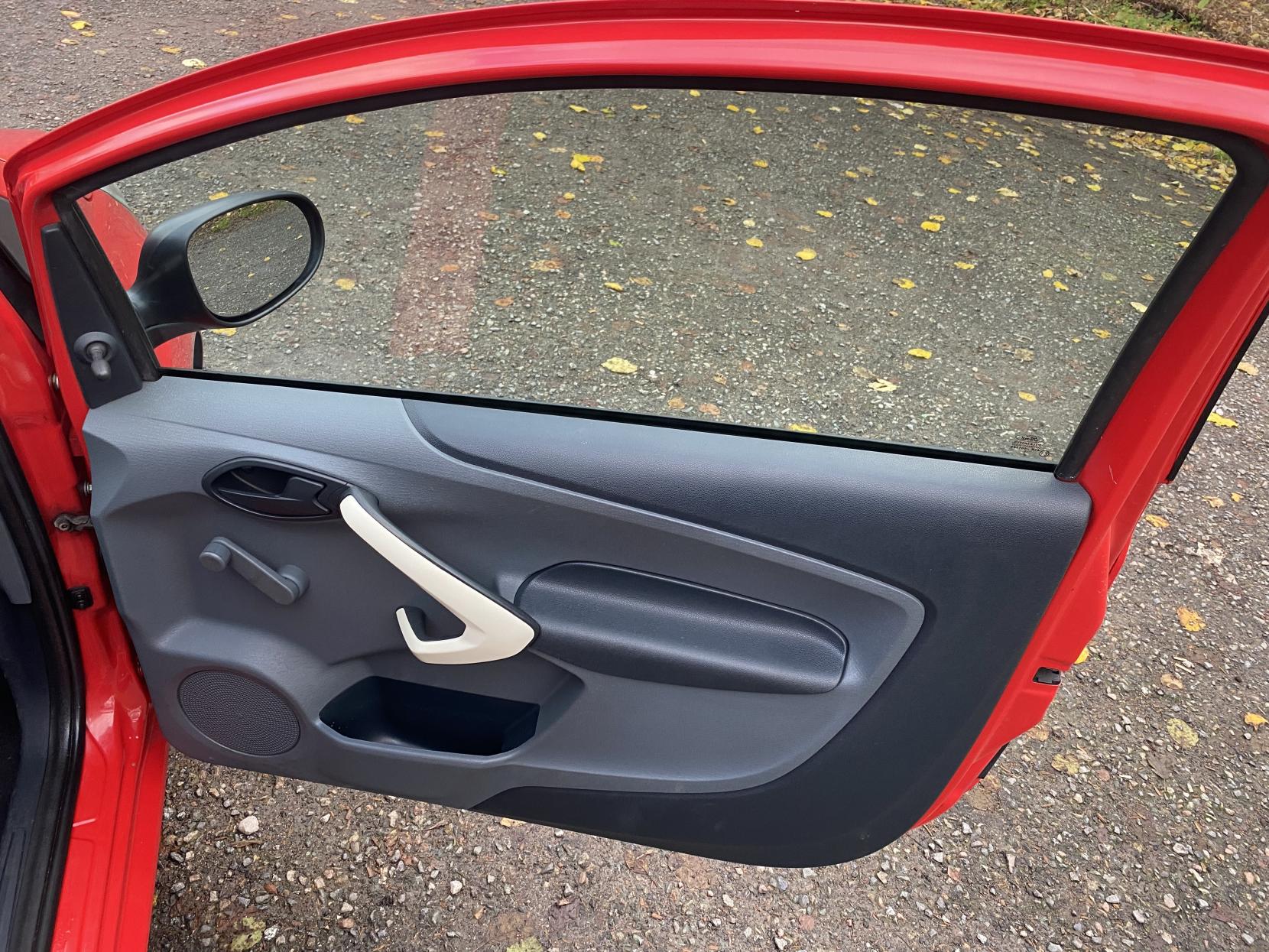 Ford Ka 1.2 Studio Hatchback 3dr Petrol Manual Euro 5 (69 ps)