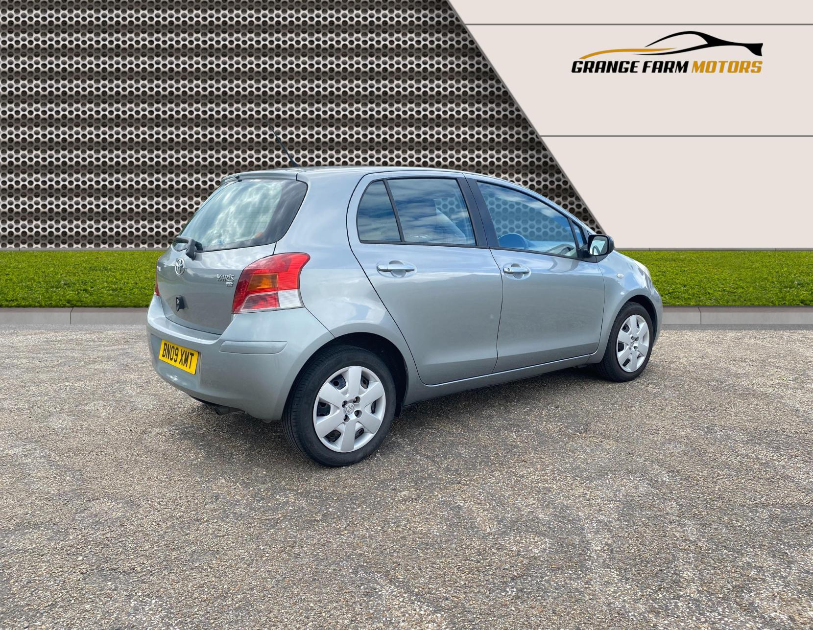 Toyota Yaris 1.33 Dual VVT-i TR Hatchback 5dr Petrol Manual Euro 4 (s/s) (101 ps)