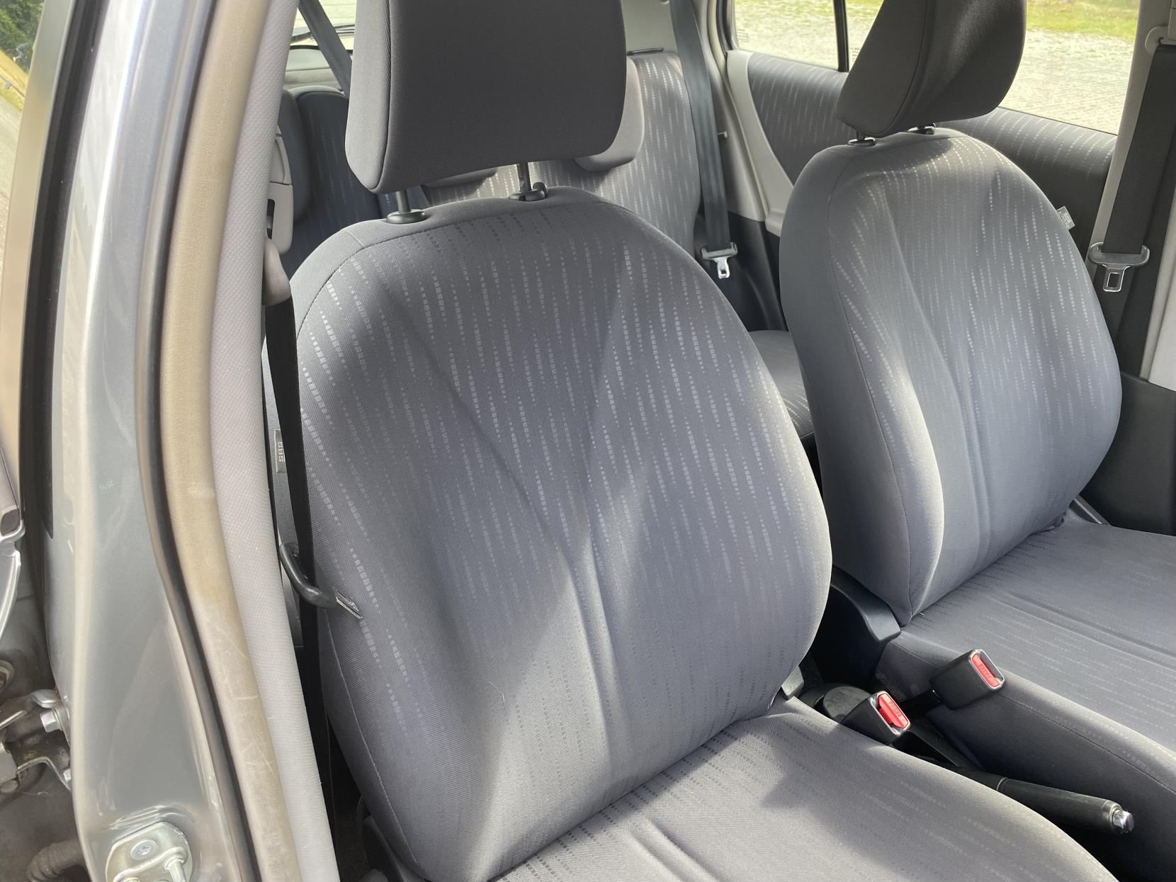 Toyota Yaris 1.33 Dual VVT-i TR Hatchback 5dr Petrol Manual Euro 4 (s/s) (101 ps)