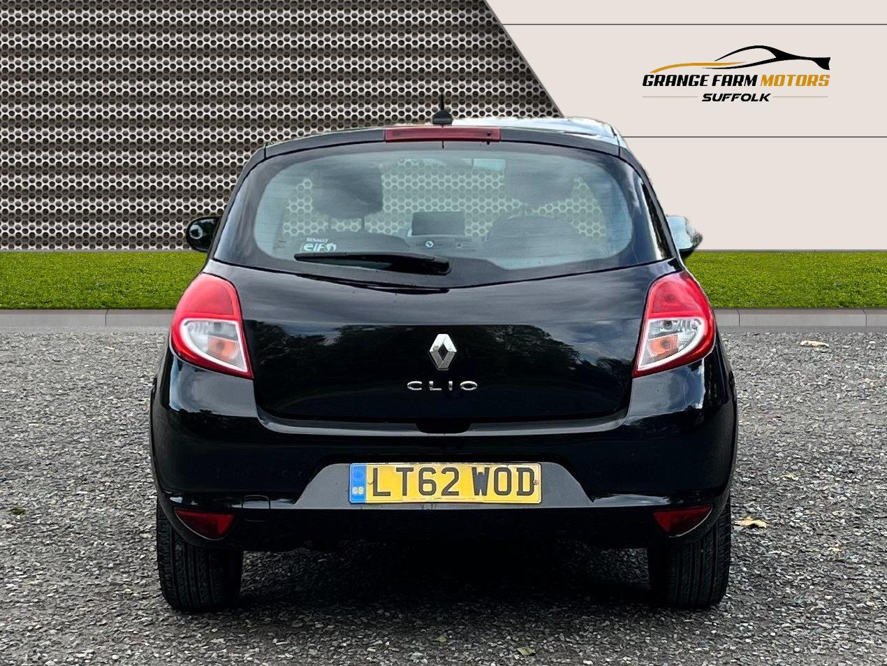 Renault Clio 1.2 Dynamique TomTom Hatchback 5dr Petrol Manual Euro 5 (75 ps)
