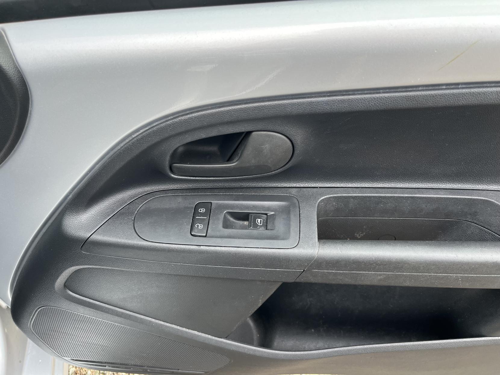 Skoda Citigo 1.0 MPI SE Hatchback 5dr Petrol Manual Euro 5 (60 ps)