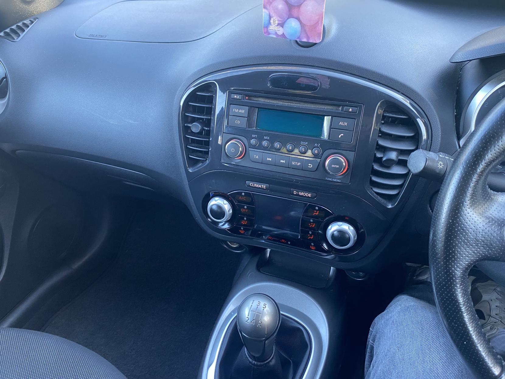 Nissan Juke 1.6 Acenta SUV 5dr Petrol Manual Euro 5 (s/s) (117 ps)