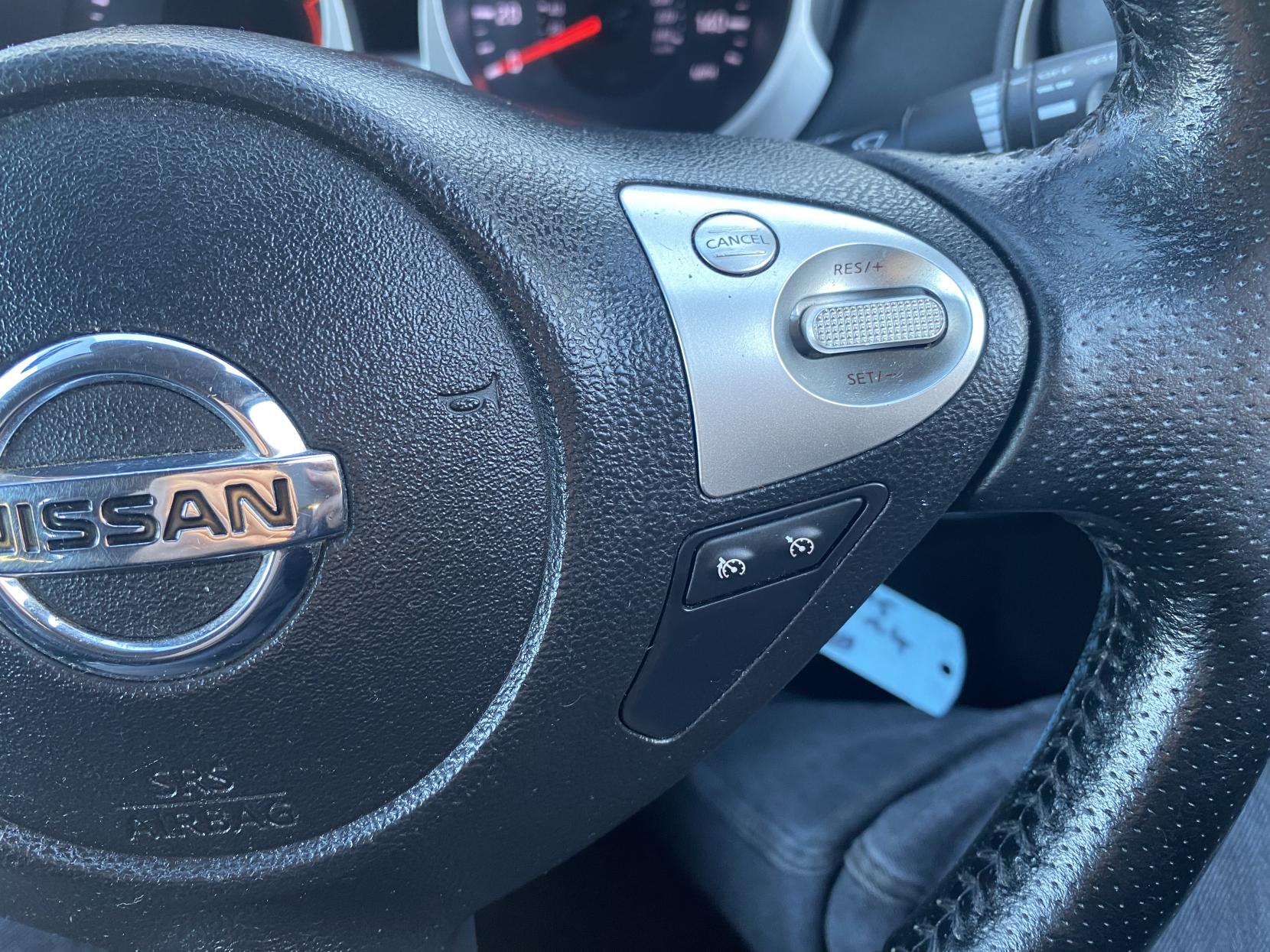 Nissan Juke 1.6 Acenta SUV 5dr Petrol Manual Euro 5 (s/s) (117 ps)