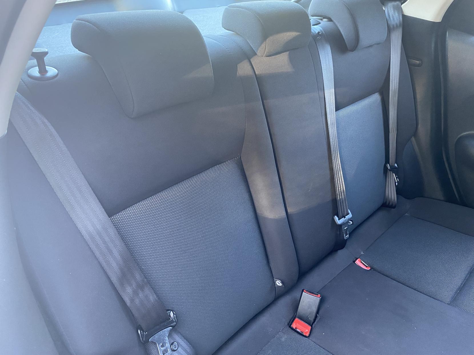 Nissan Juke 1.6 Acenta SUV 5dr Petrol Manual Euro 5 (s/s) (117 ps)