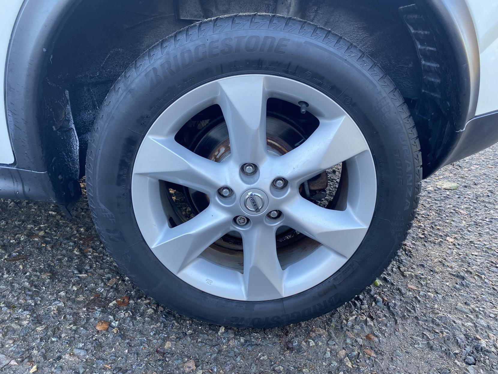 Nissan Juke 1.6 Acenta SUV 5dr Petrol Manual Euro 5 (s/s) (117 ps)