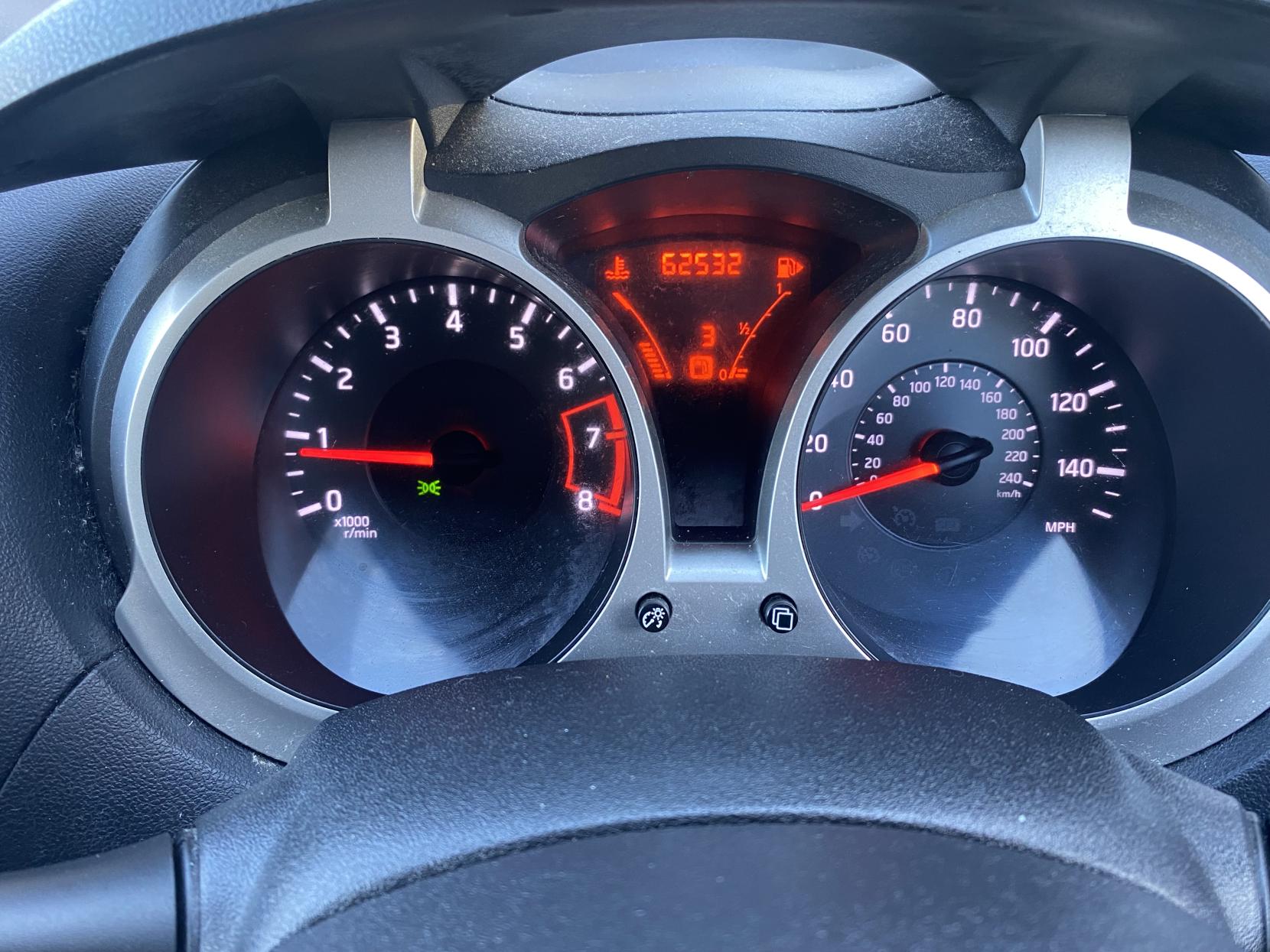 Nissan Juke 1.6 Acenta SUV 5dr Petrol Manual Euro 5 (s/s) (117 ps)