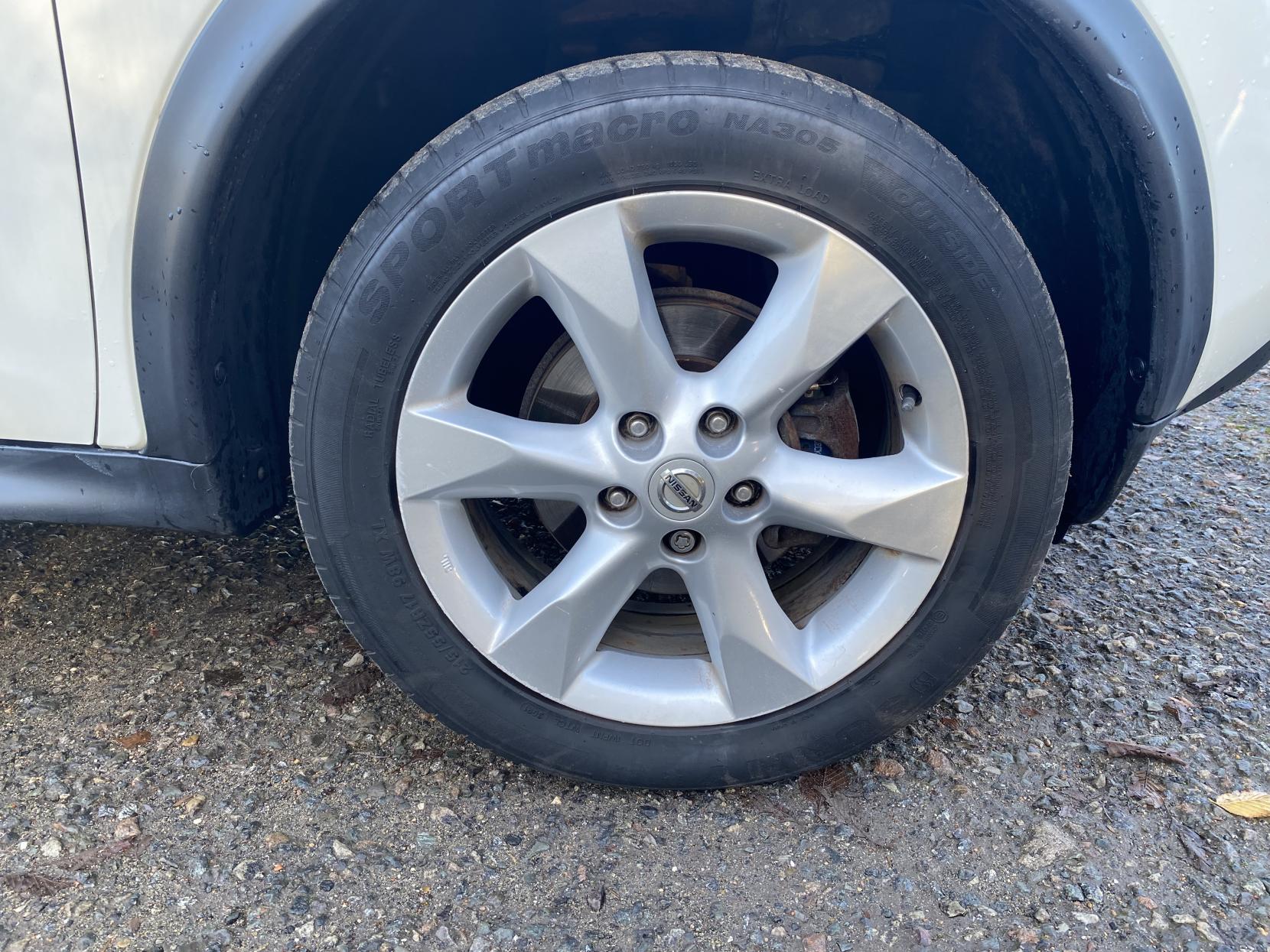 Nissan Juke 1.6 Acenta SUV 5dr Petrol Manual Euro 5 (s/s) (117 ps)