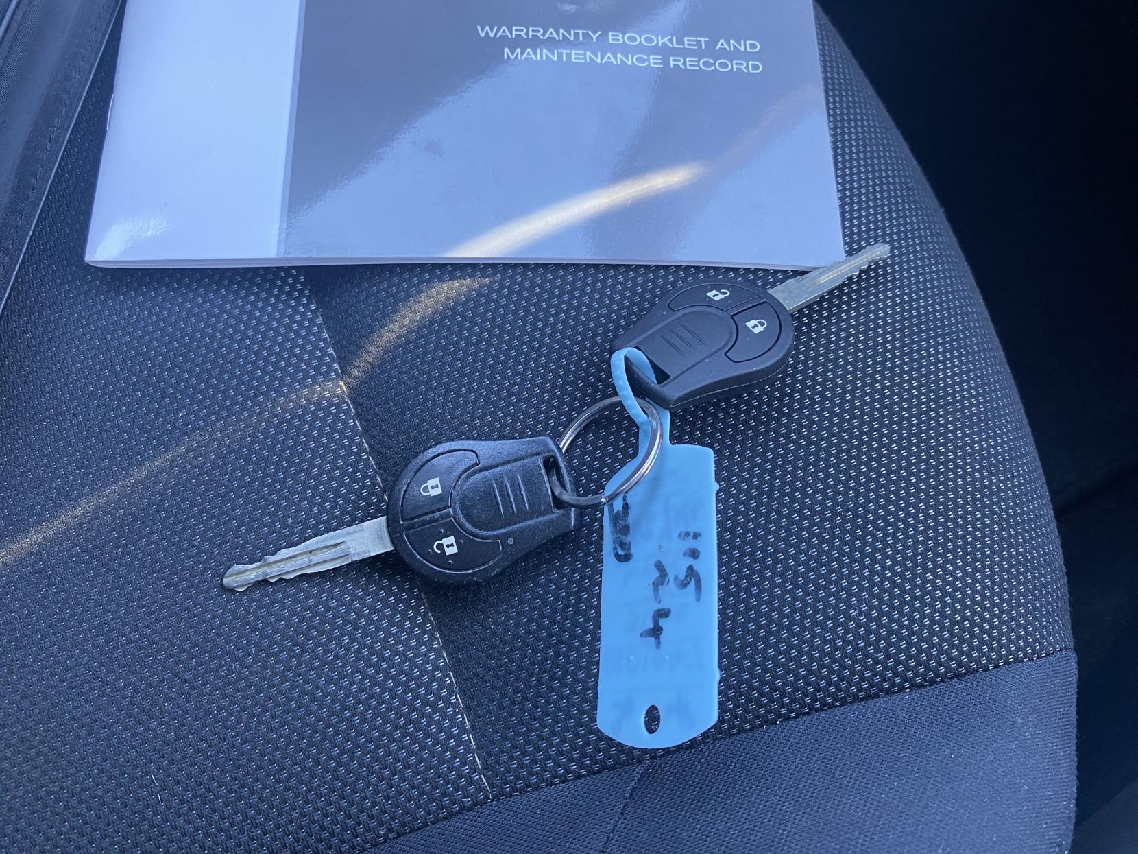 Nissan Juke 1.6 Acenta SUV 5dr Petrol Manual Euro 5 (s/s) (117 ps)