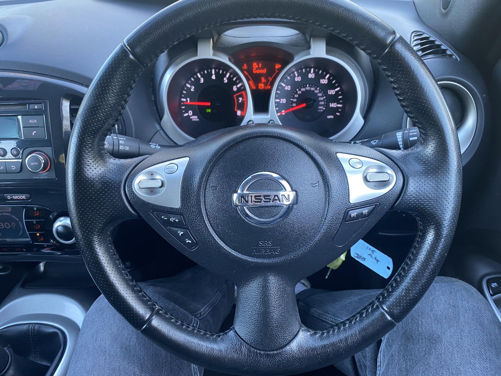 Nissan Juke 1.6 Acenta SUV 5dr Petrol Manual Euro 5 (s/s) (117 ps)