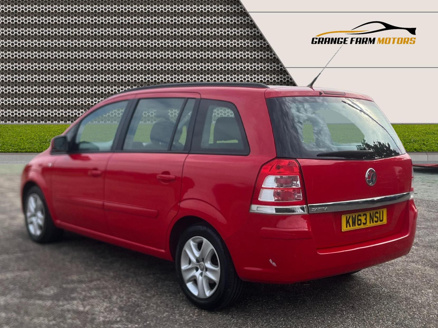 Vauxhall Zafira 1.8 16V Exclusiv MPV 5dr Petrol Manual Euro 5 (120 ps)