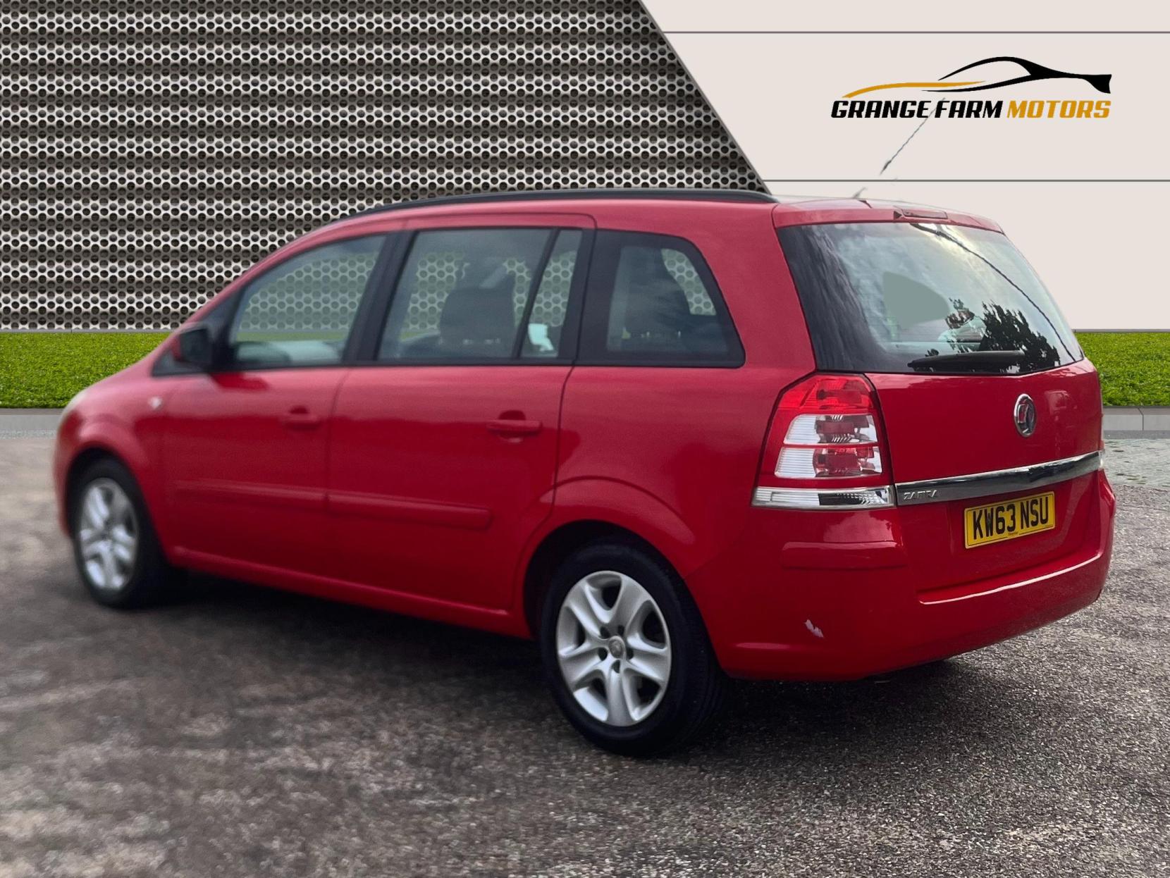 Vauxhall Zafira 1.8 16V Exclusiv MPV 5dr Petrol Manual Euro 5 (120 ps)